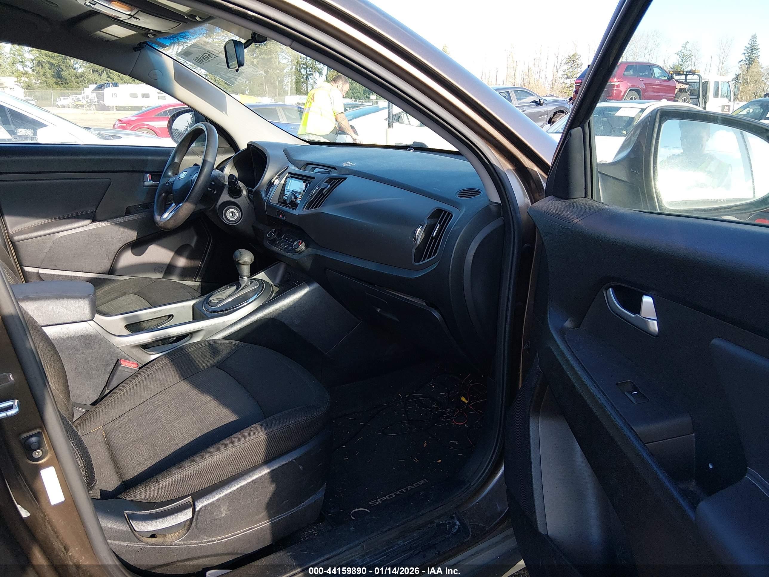 KIA SPORTAGE image 5