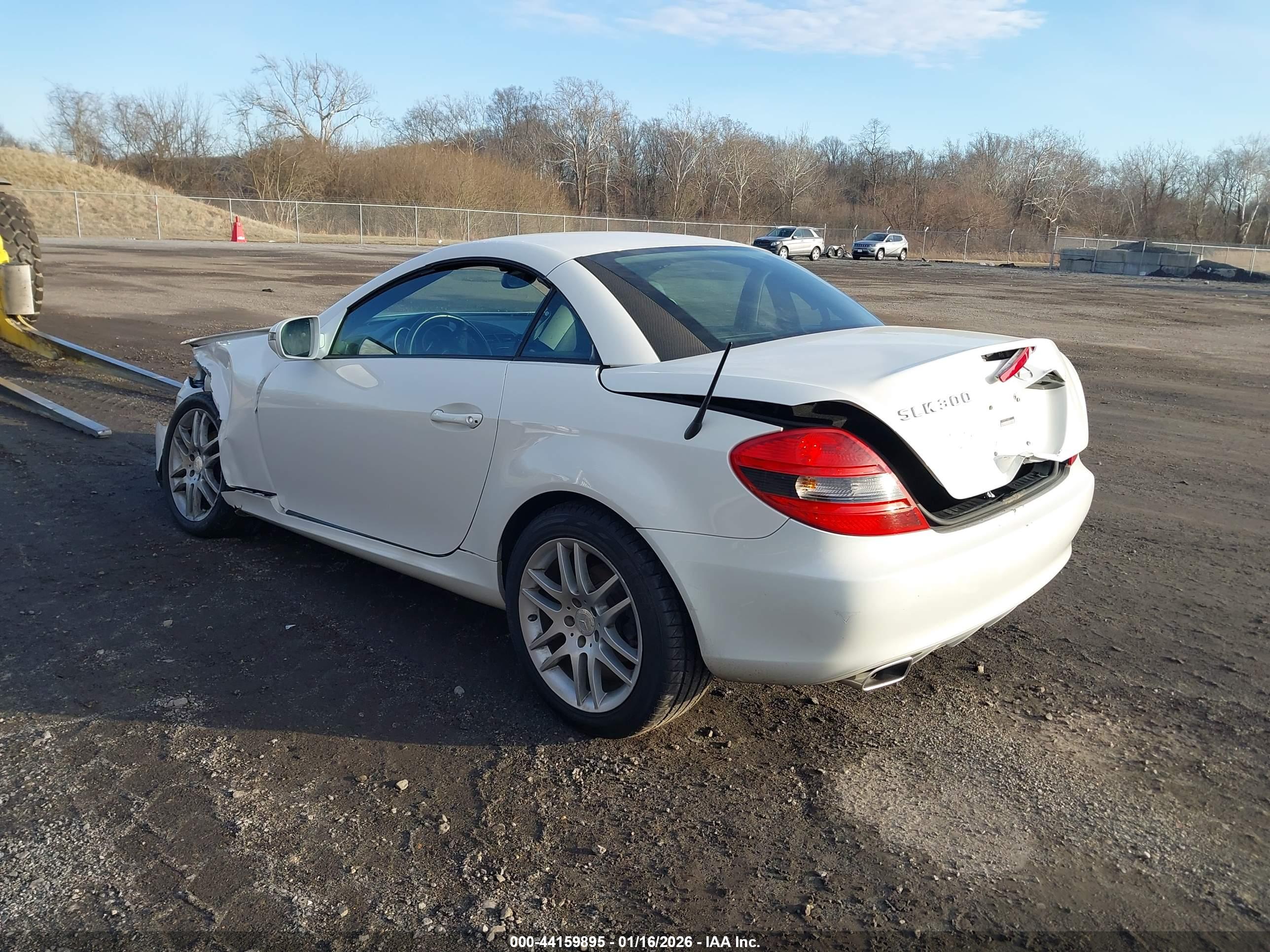 MERCEDES-BENZ SLK image 3