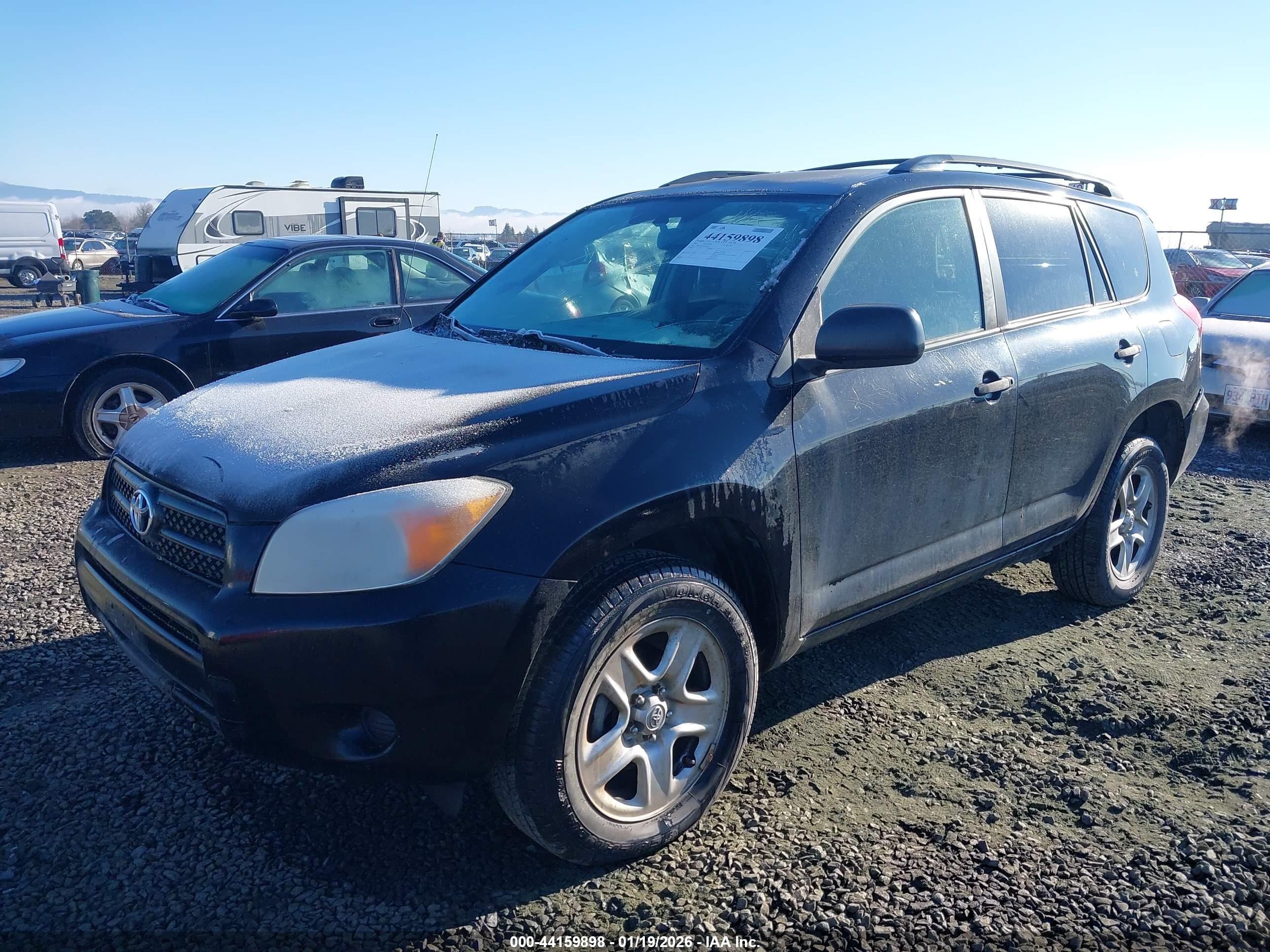 TOYOTA RAV4 image 2