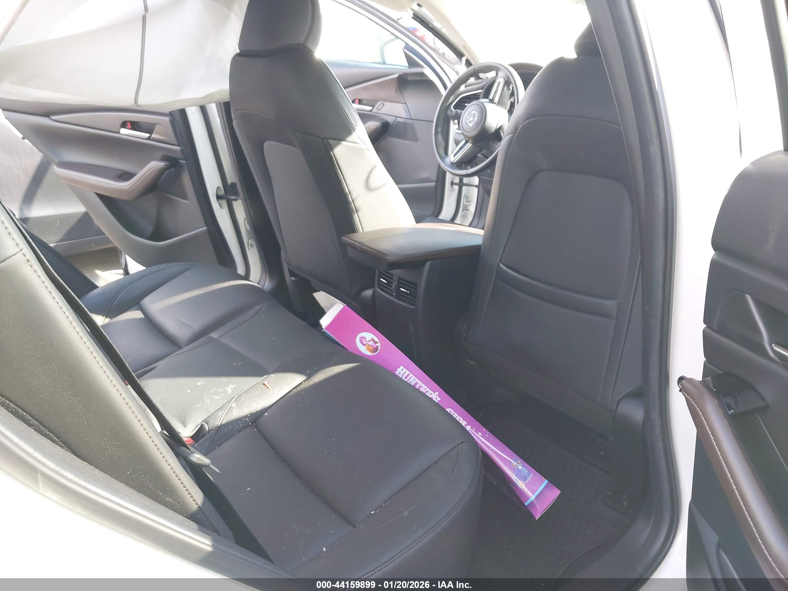 MAZDA CX-30 image 8