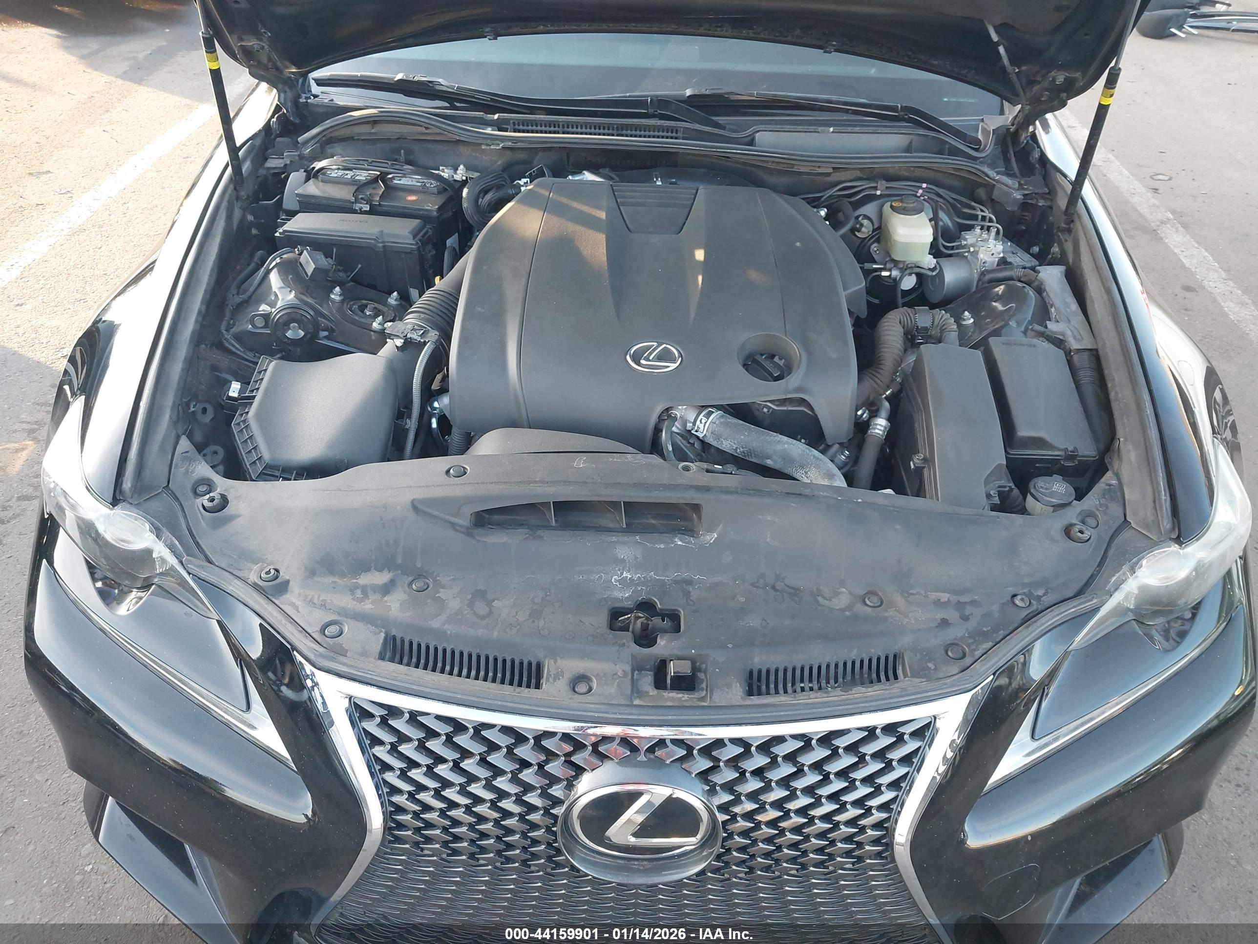 LEXUS IS image 10