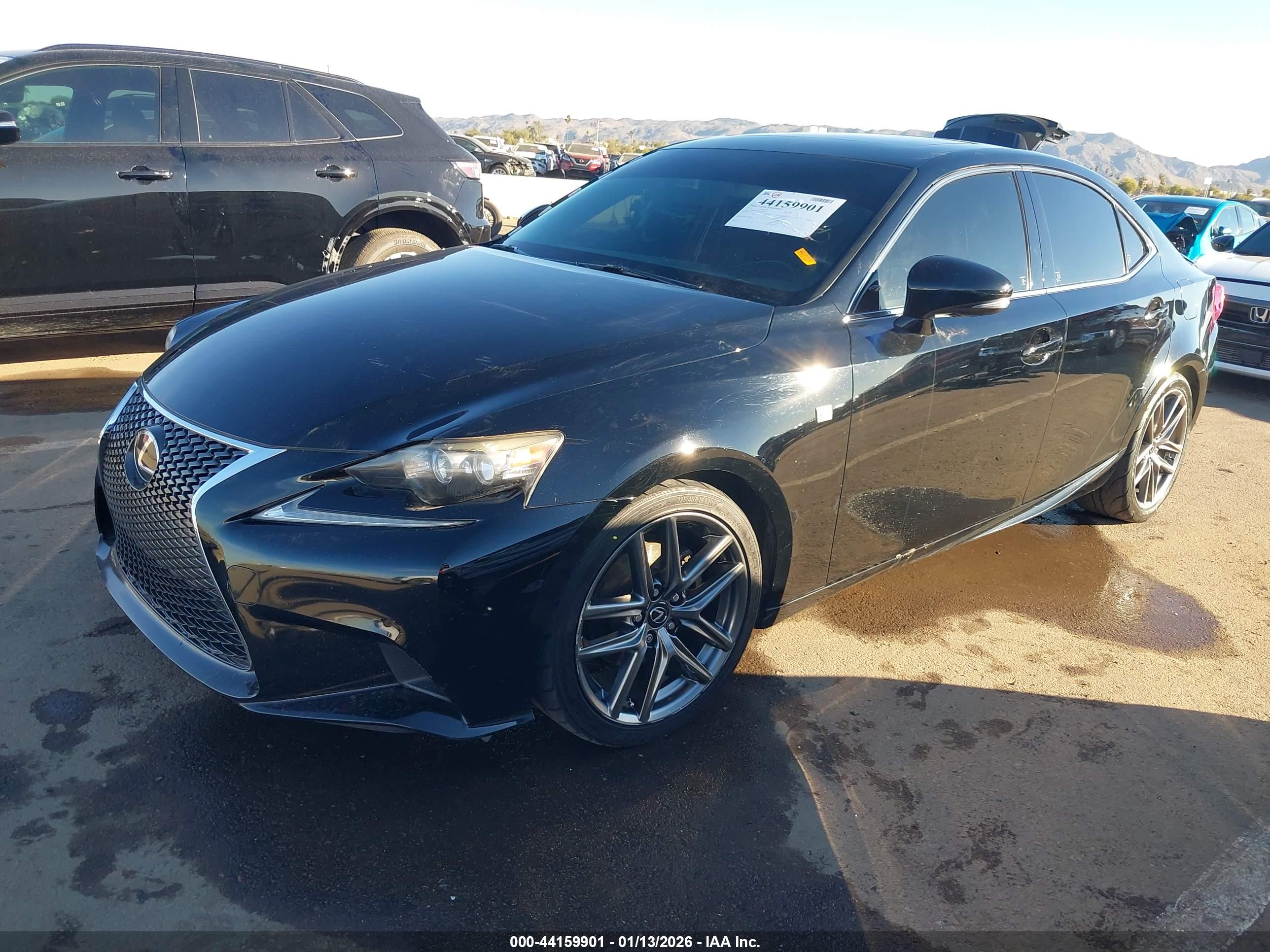 LEXUS IS image 2