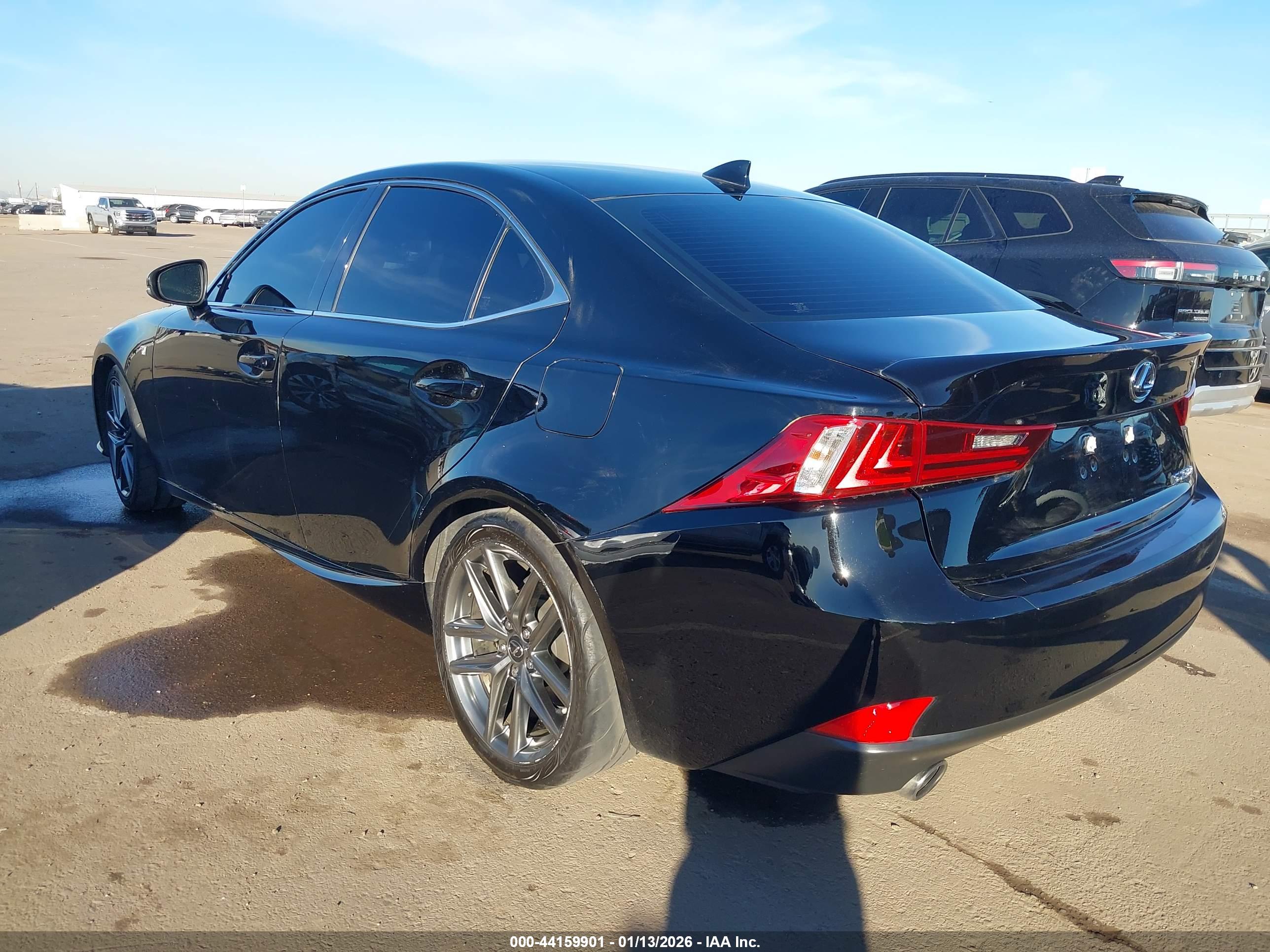 LEXUS IS image 3