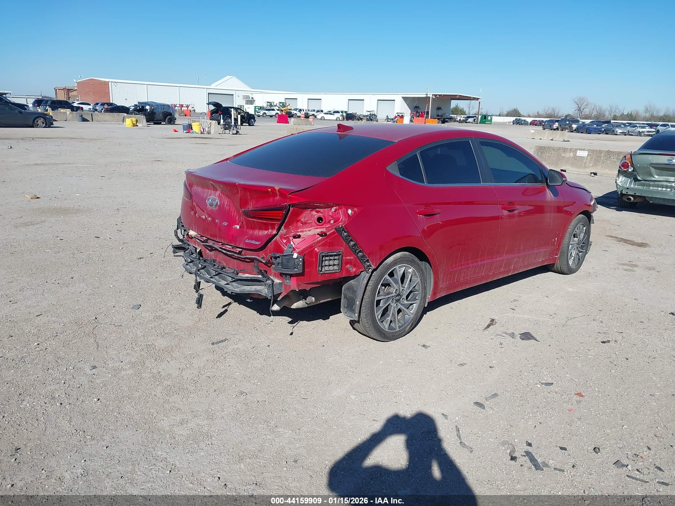HYUNDAI ELANTRA image 4