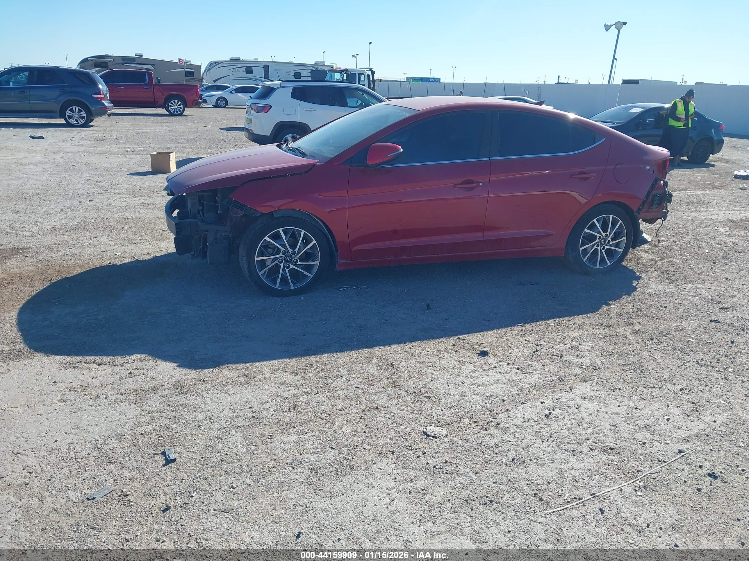 HYUNDAI ELANTRA image 6