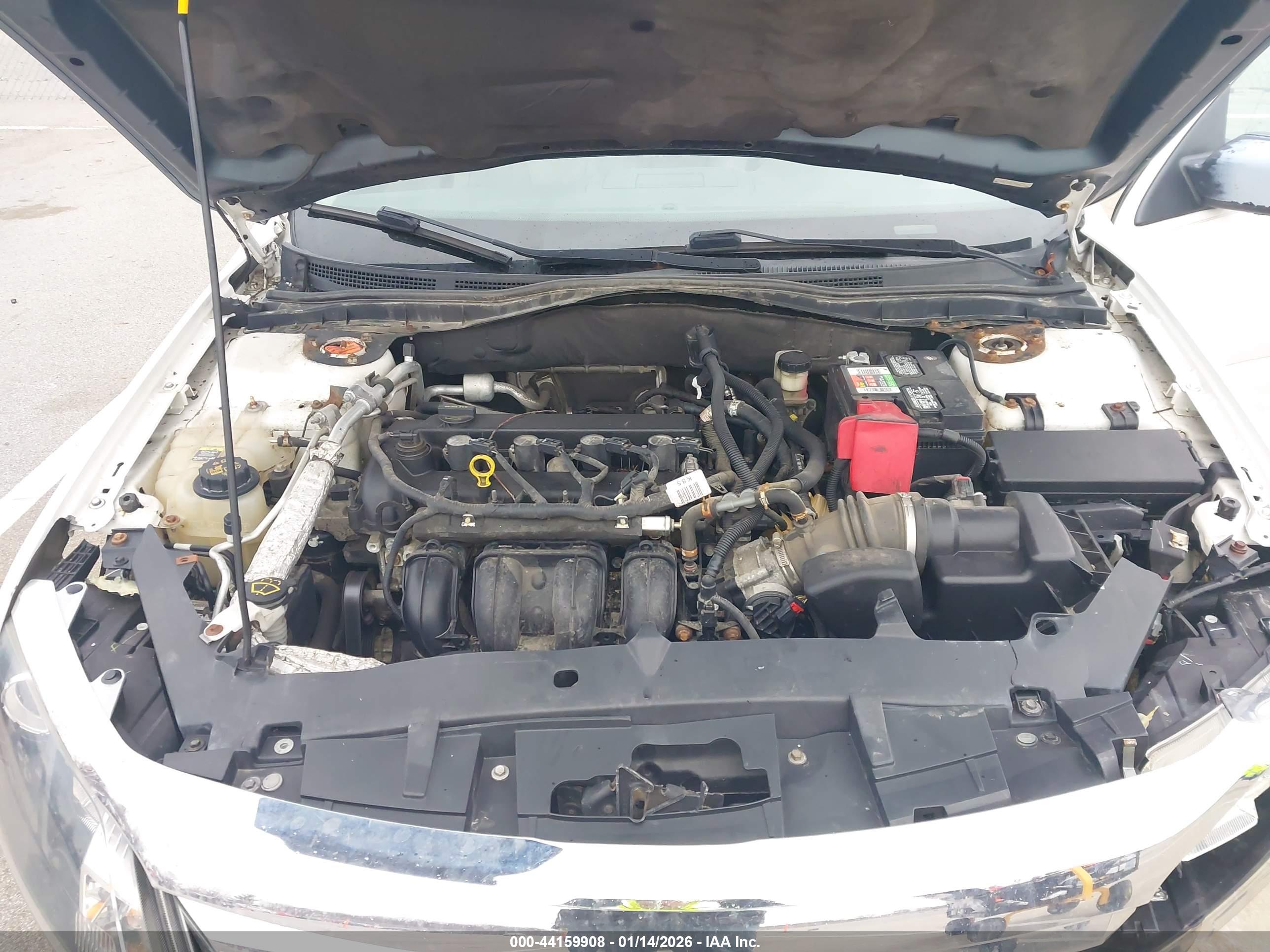 FORD FUSION image 10