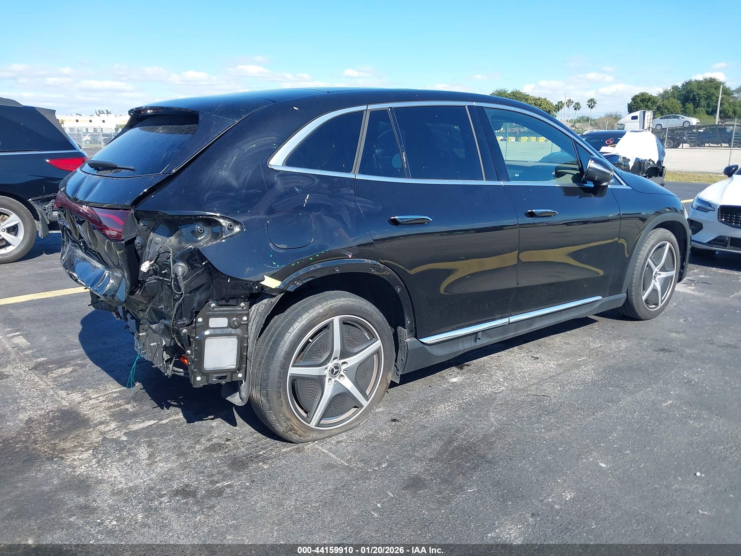 MERCEDES-BENZ EQE image 4