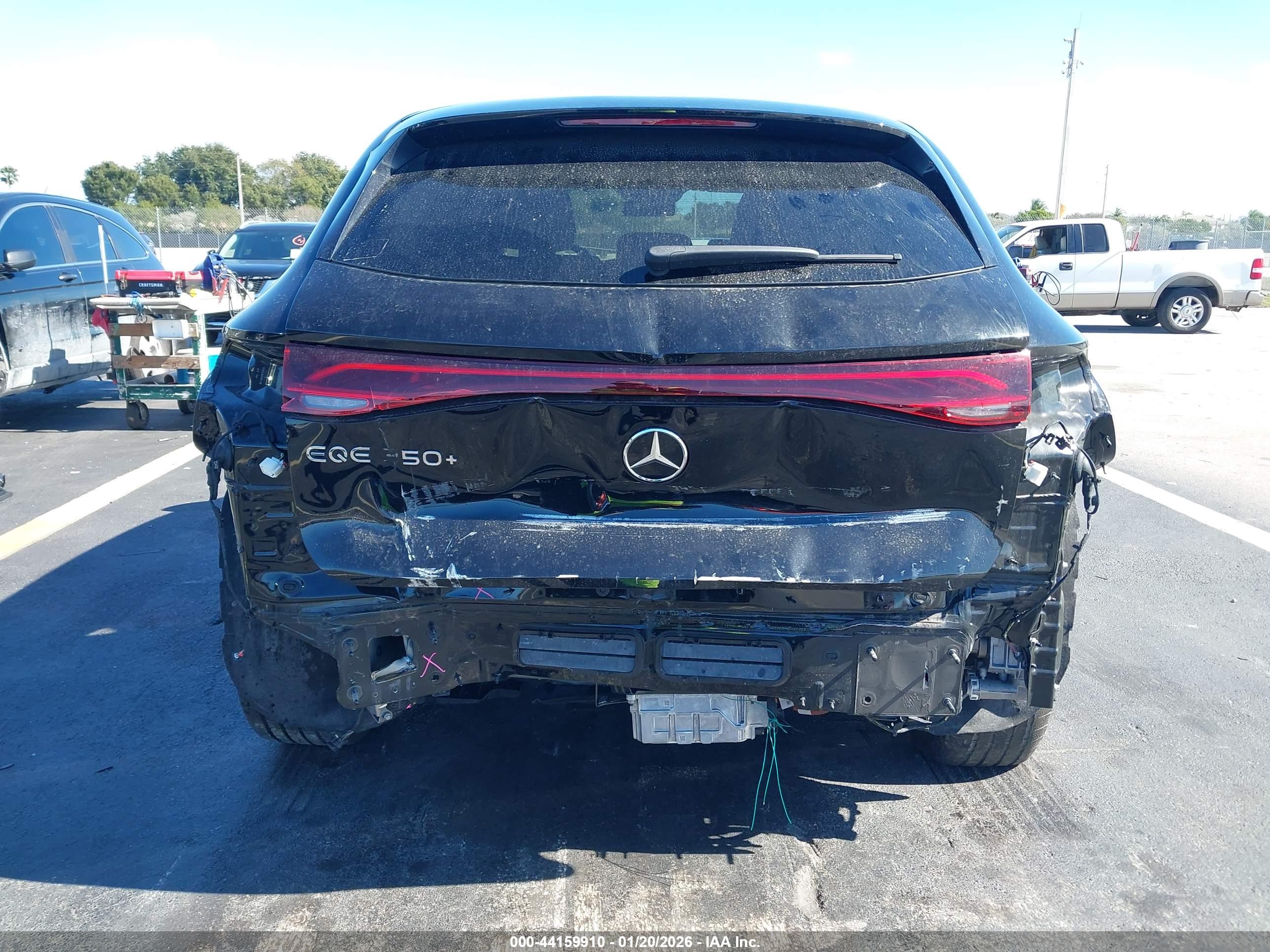 MERCEDES-BENZ EQE image 6