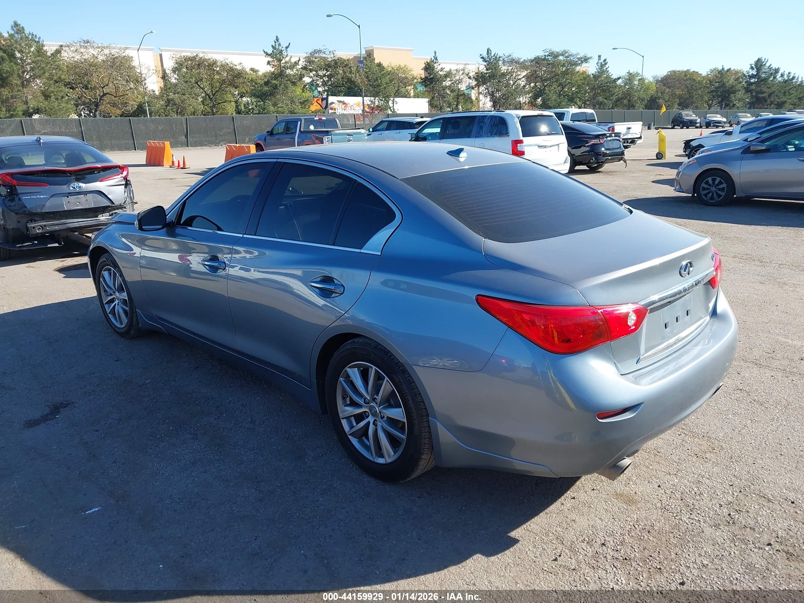 INFINITI Q50 image 3