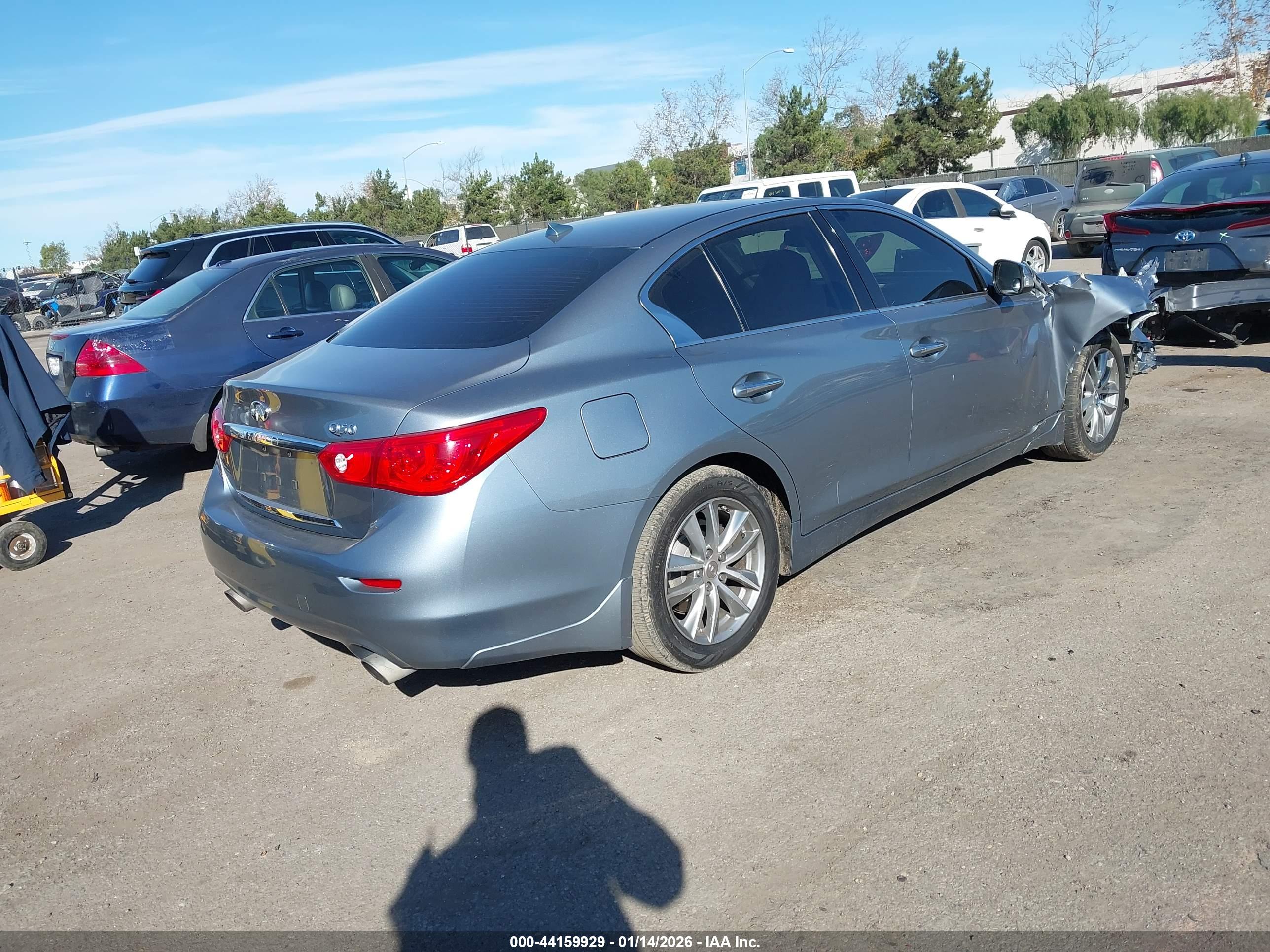 INFINITI Q50 image 4