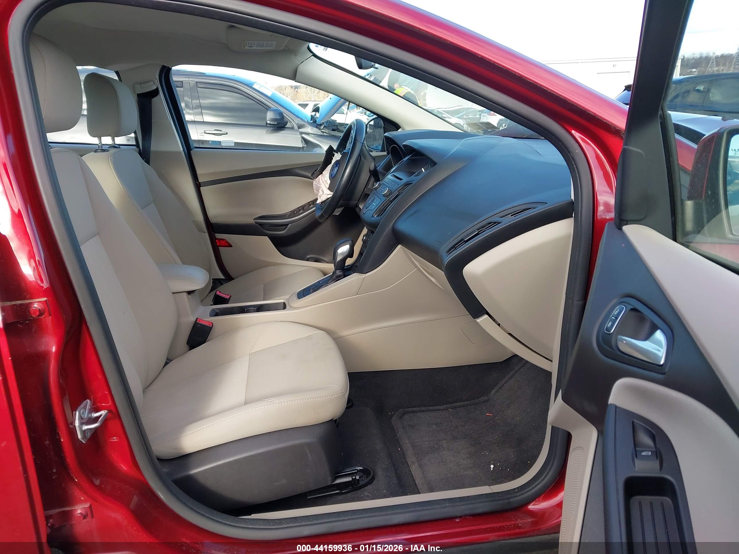 FORD FOCUS image 5