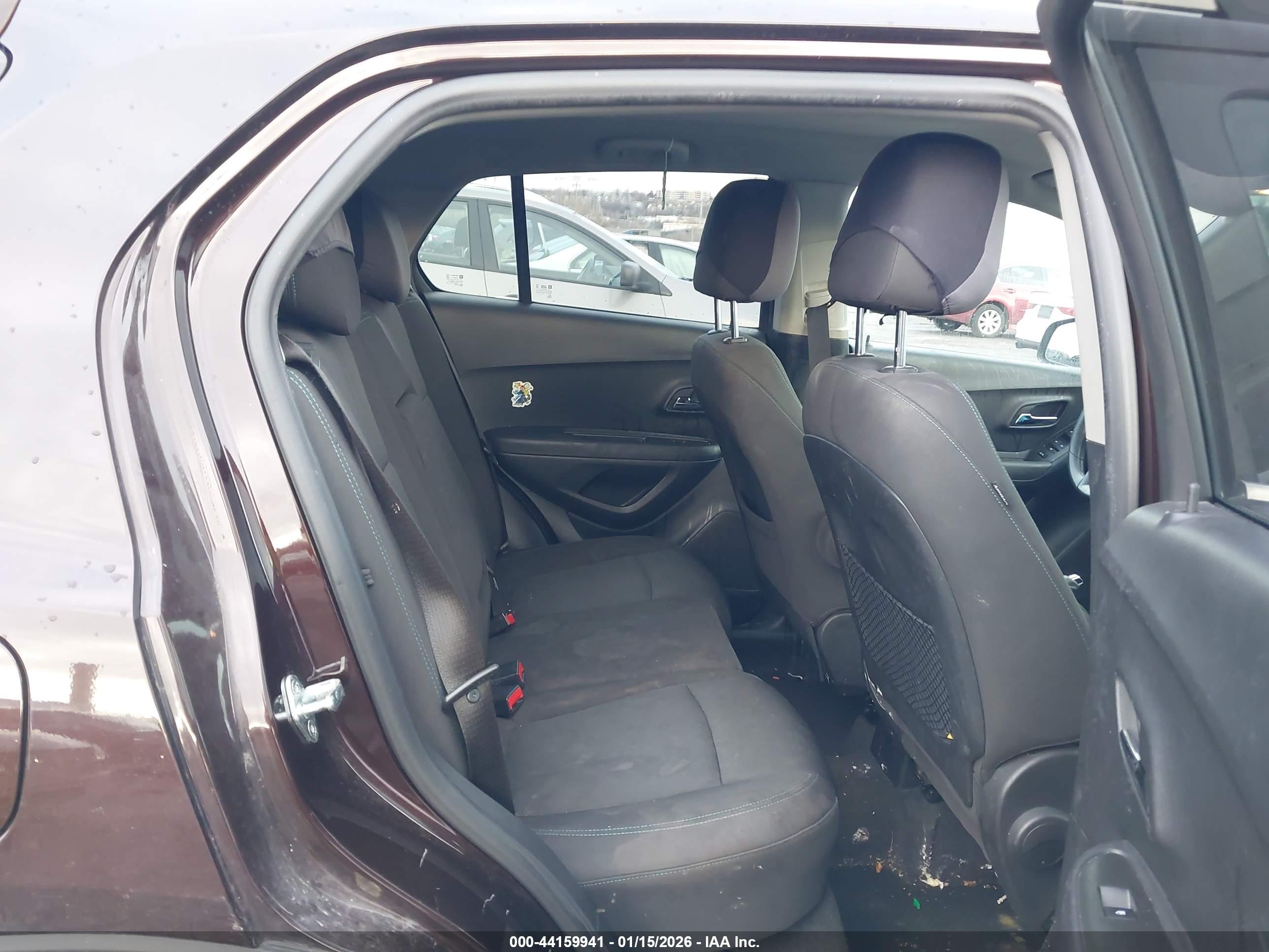 CHEVROLET TRAX image 8