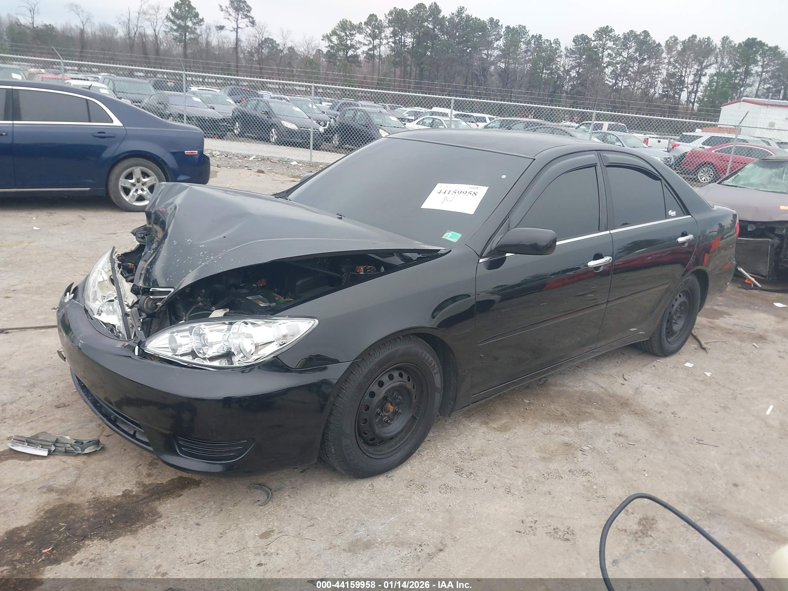 TOYOTA CAMRY image 2