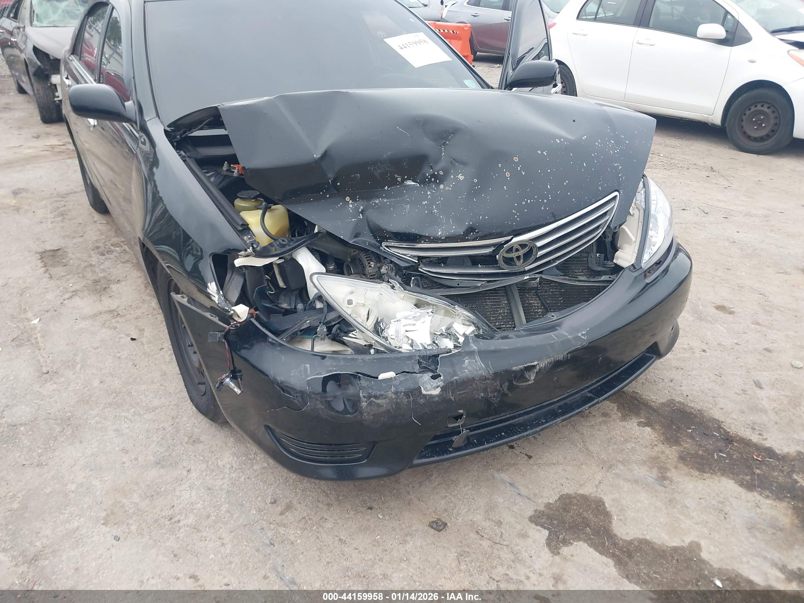 TOYOTA CAMRY image 6