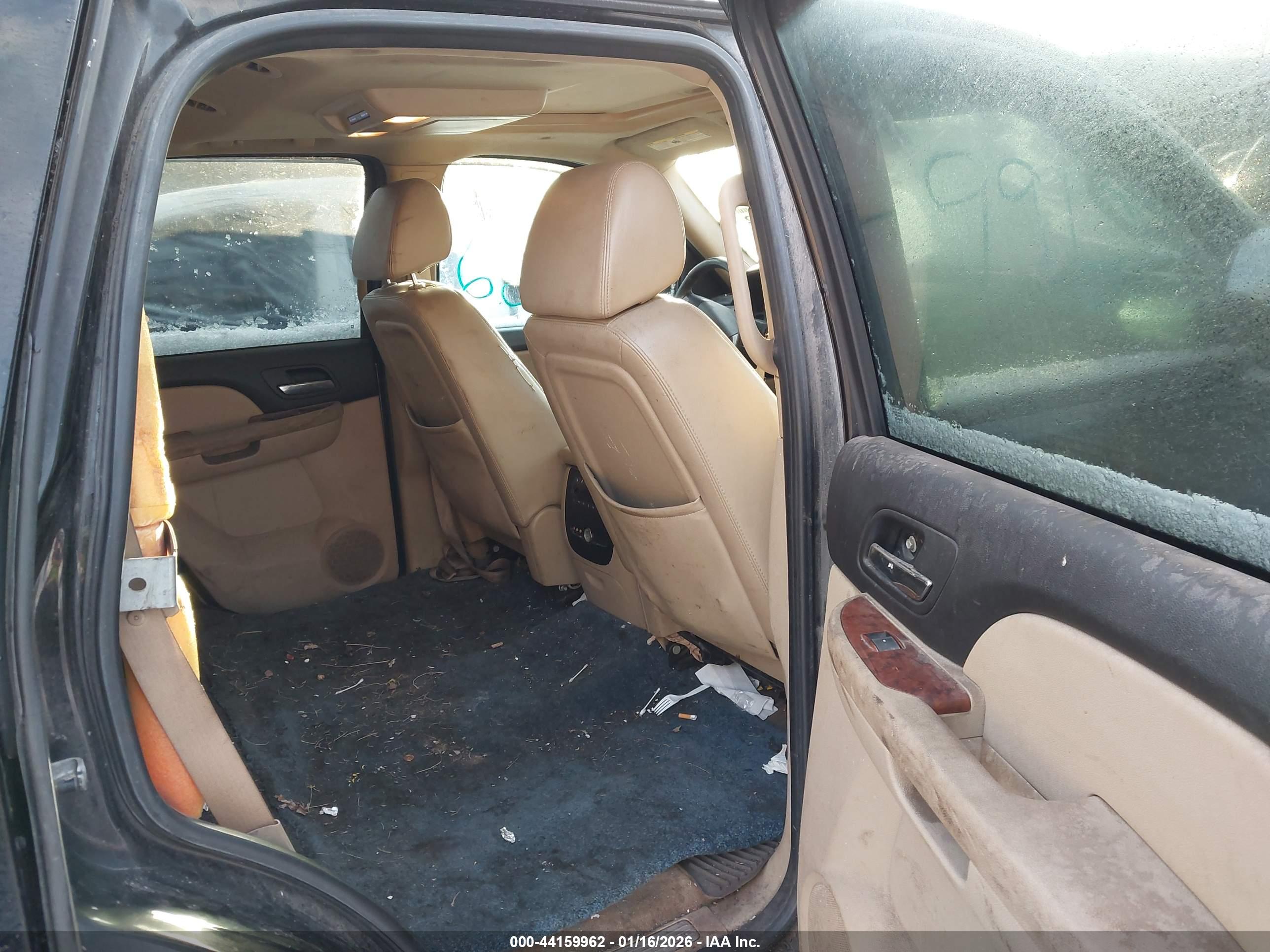 CHEVROLET TAHOE image 8