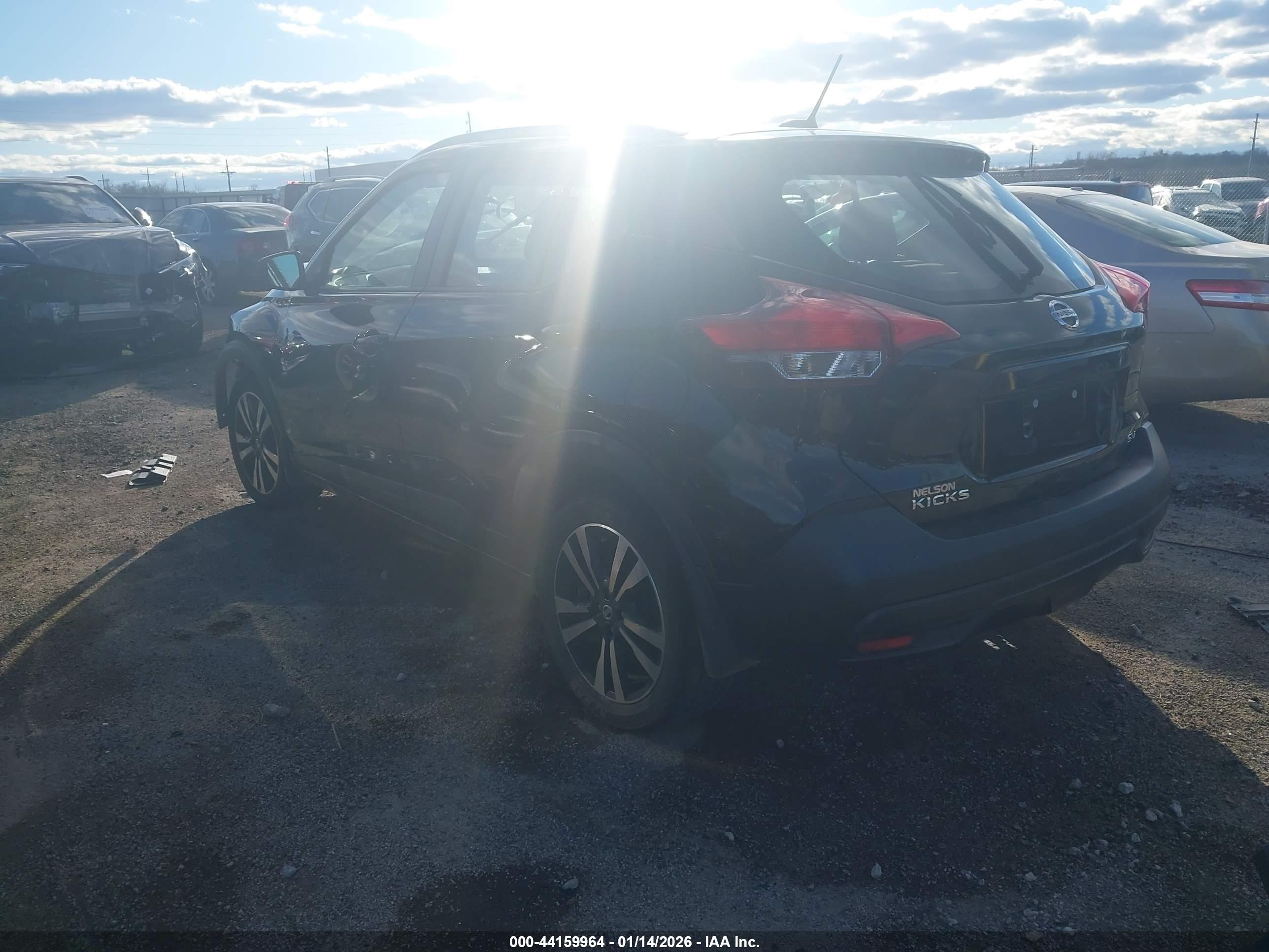 NISSAN KICKS image 3