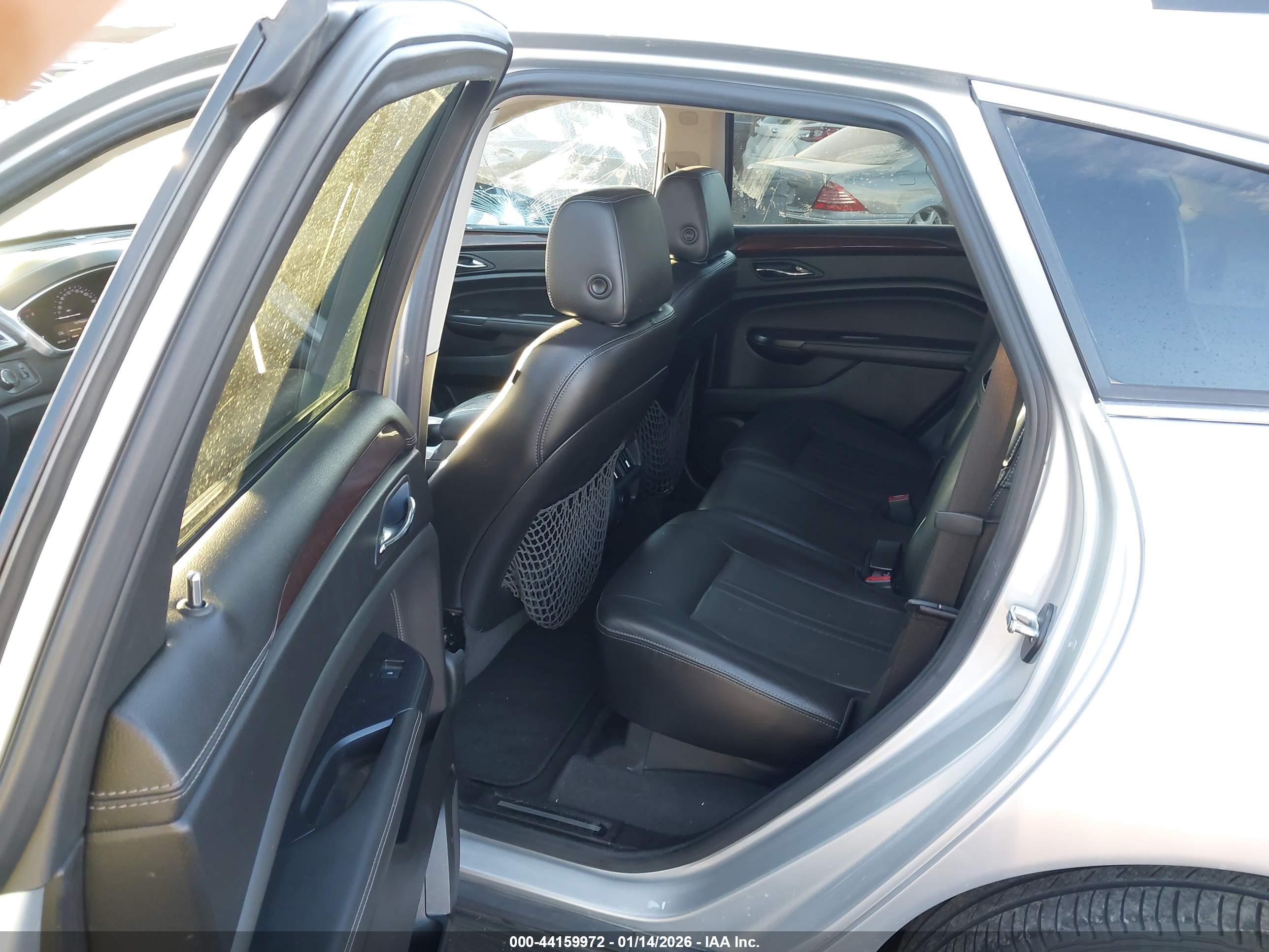 CADILLAC SRX image 8
