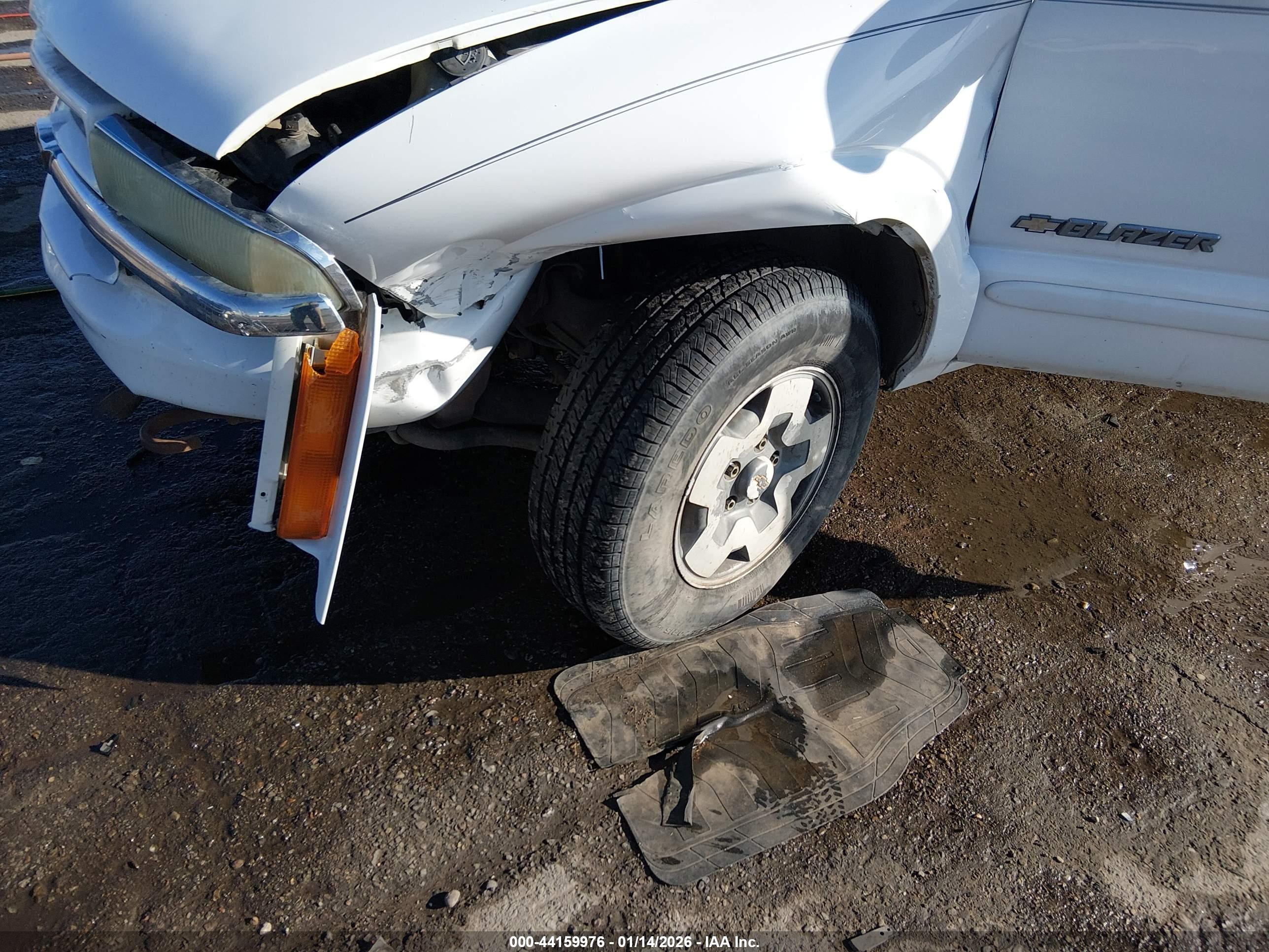 CHEVROLET BLAZER image 6