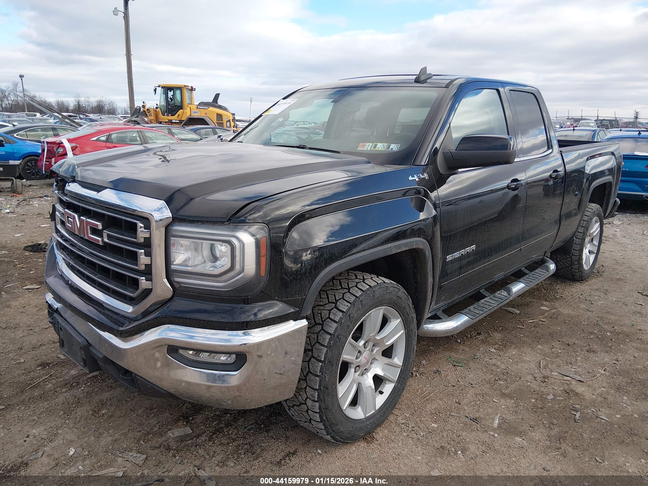 GMC SIERRA image 2