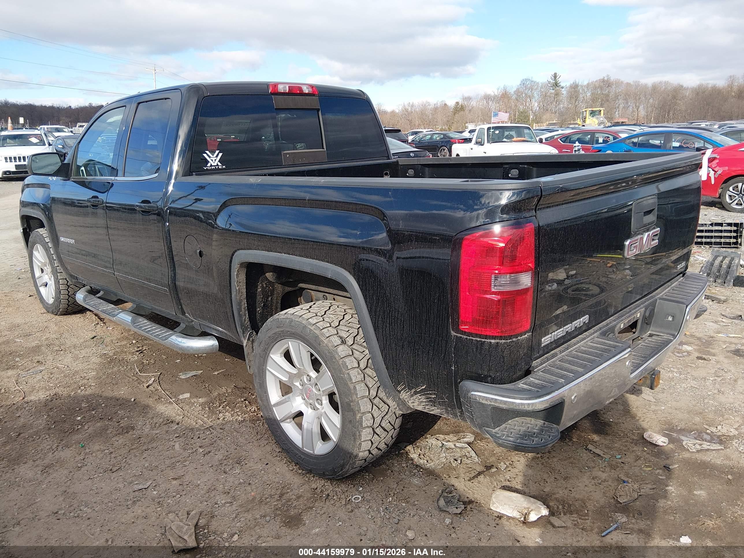 GMC SIERRA image 3