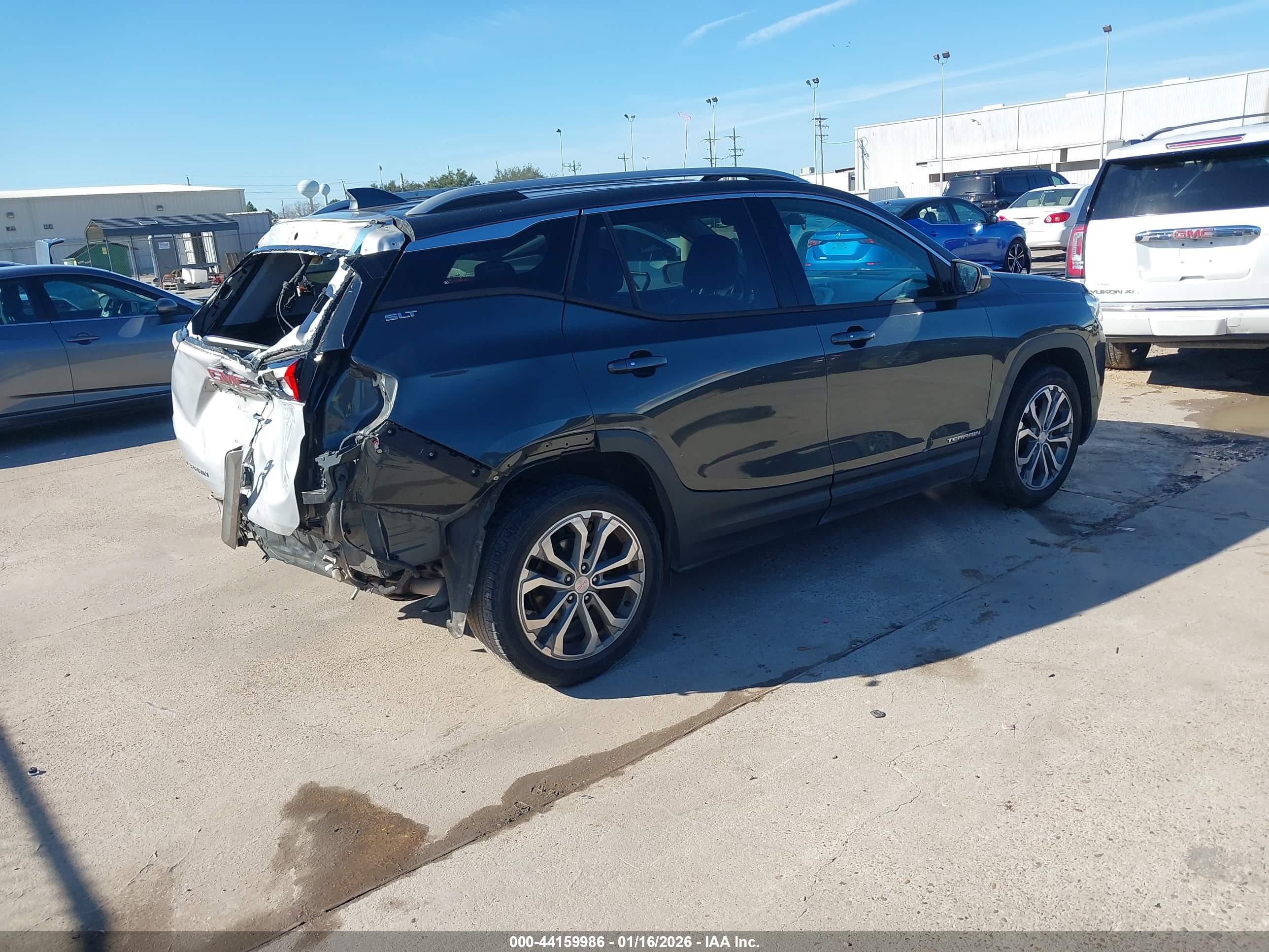 GMC TERRAIN image 4