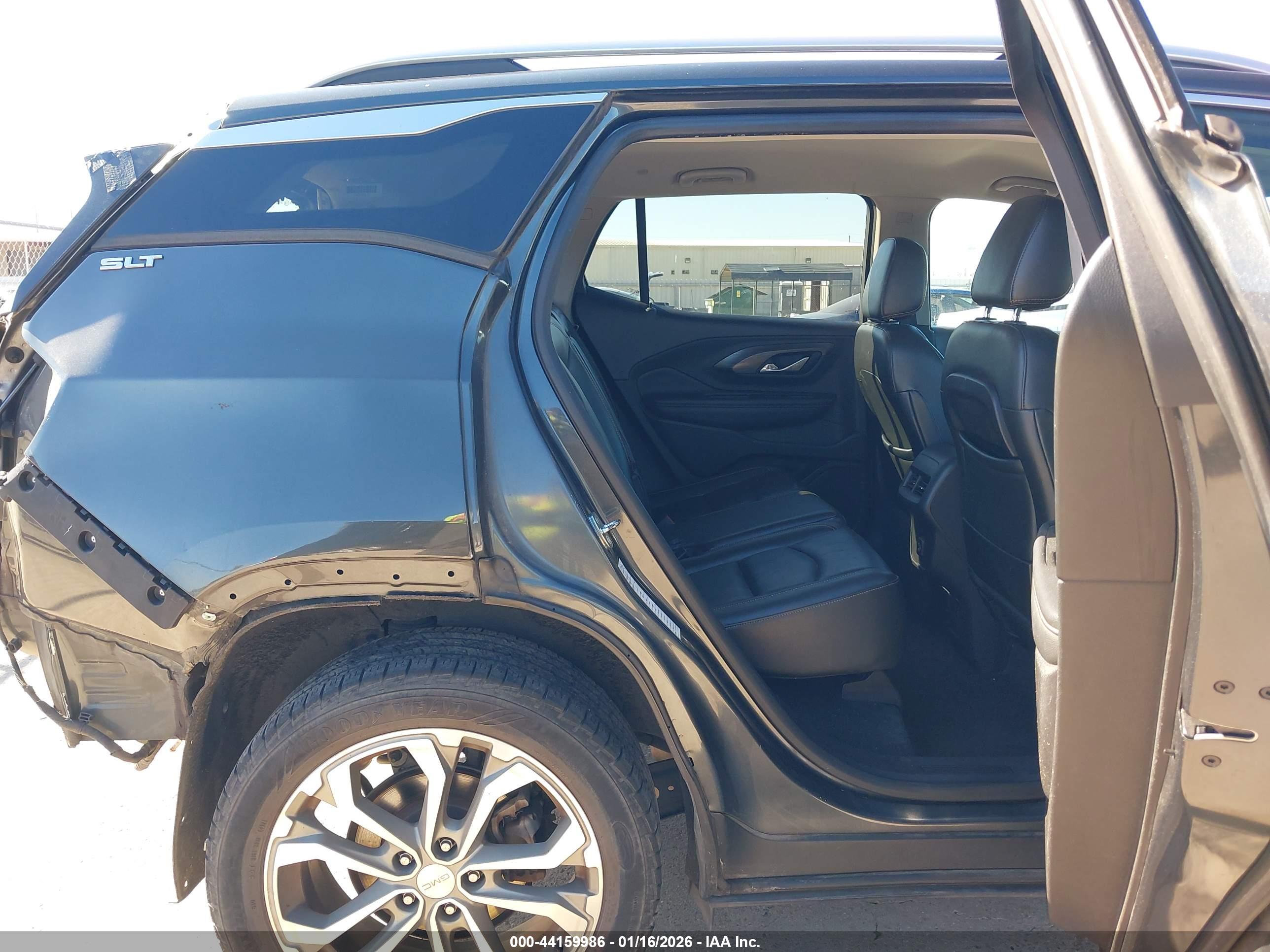 GMC TERRAIN image 8