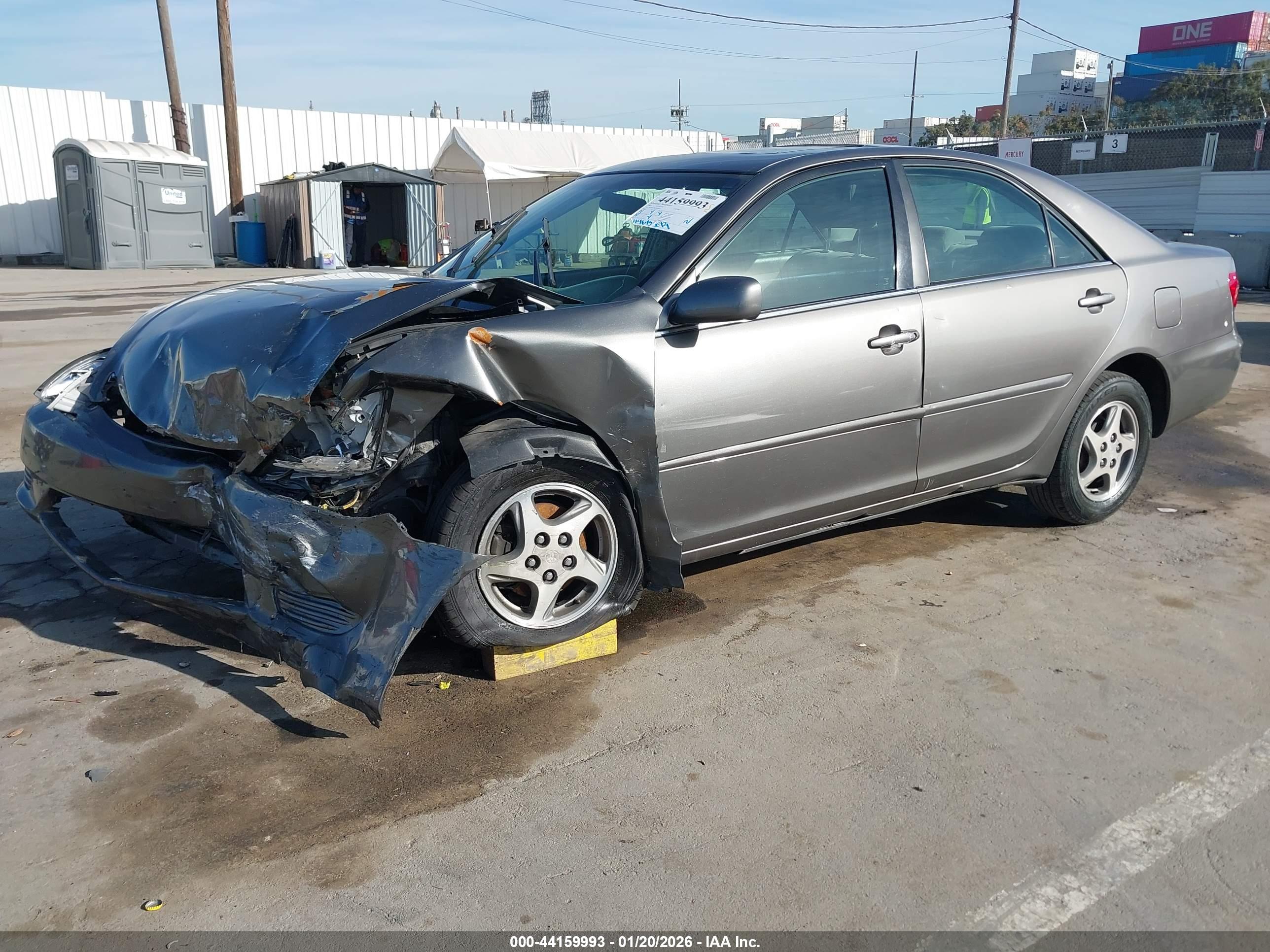 TOYOTA CAMRY image 2