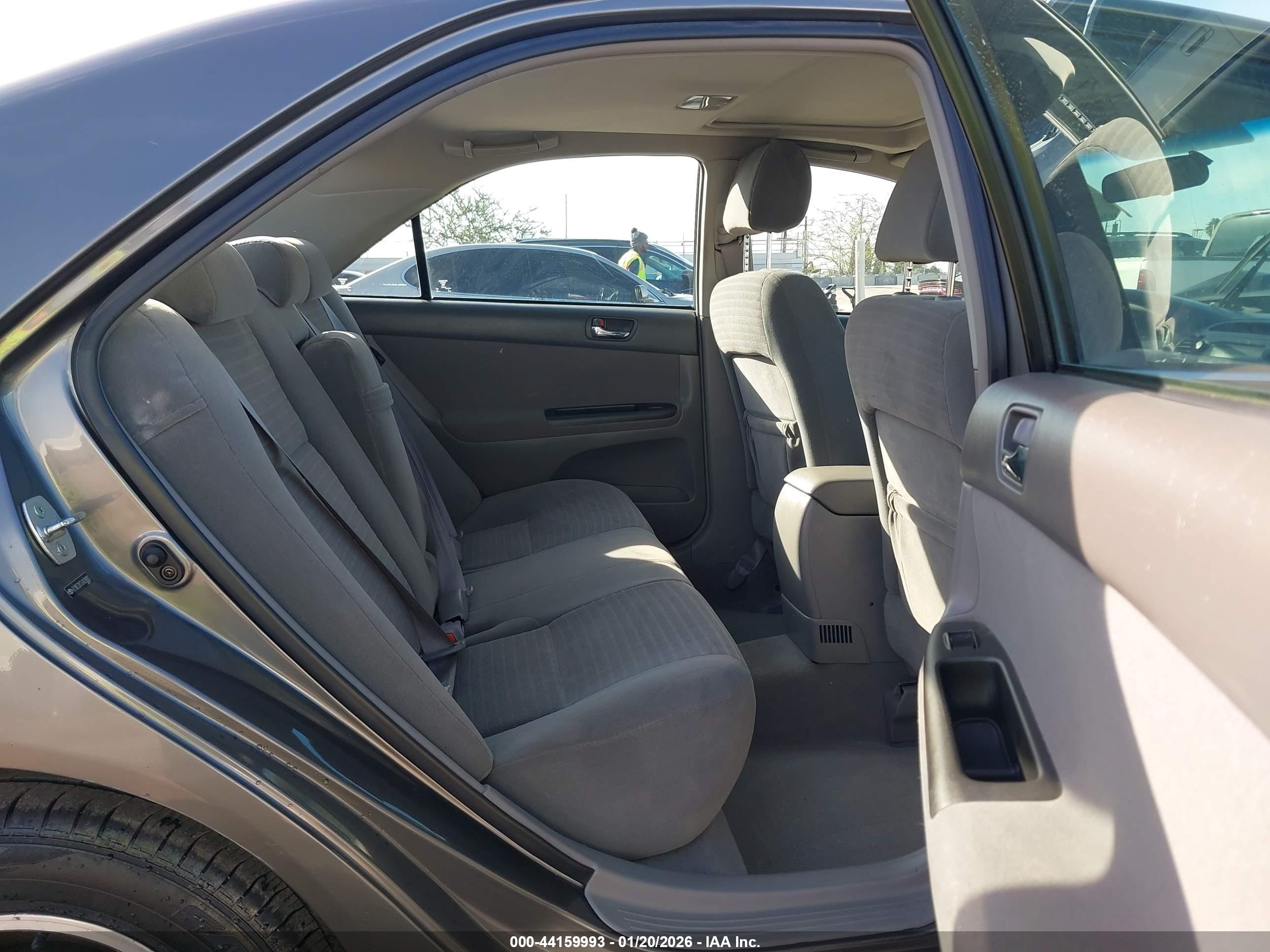 TOYOTA CAMRY image 8