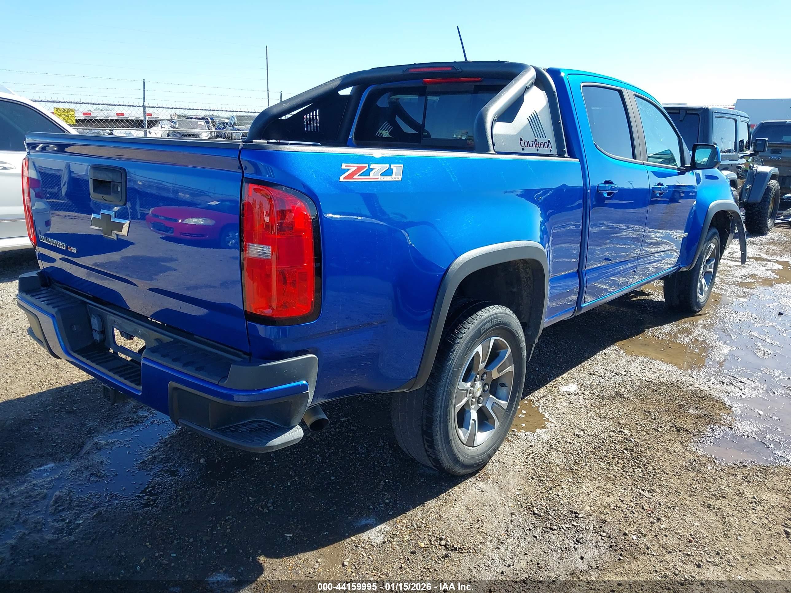 CHEVROLET COLORADO image 4