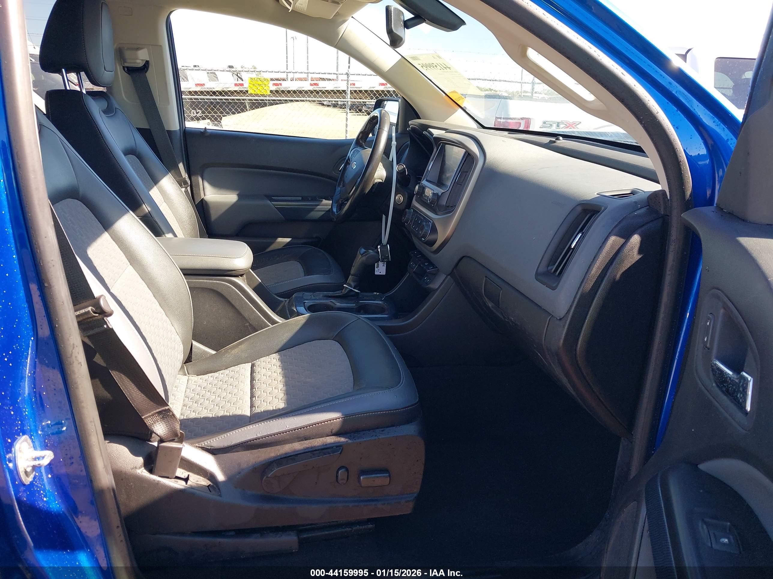 CHEVROLET COLORADO image 5