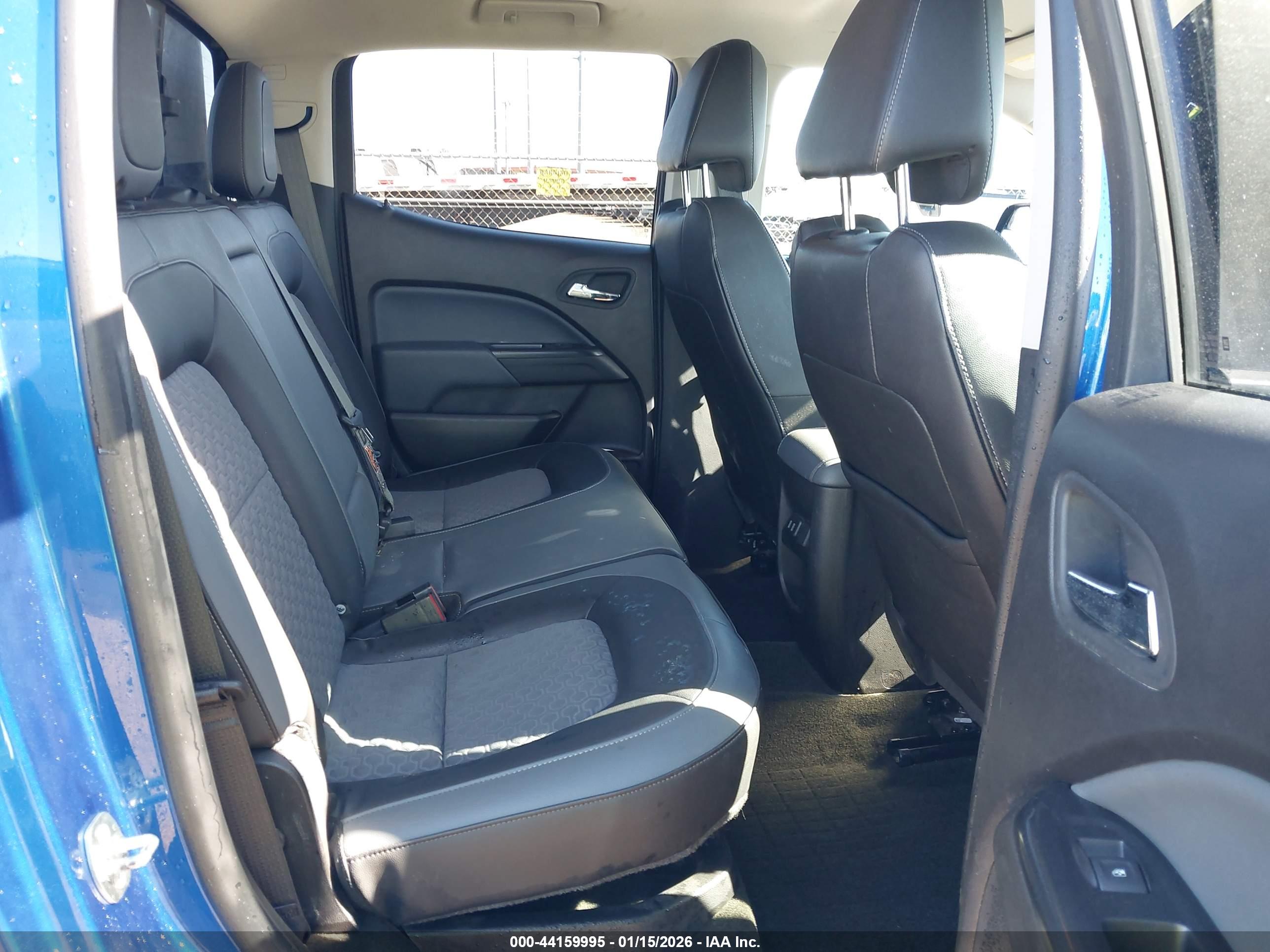 CHEVROLET COLORADO image 8