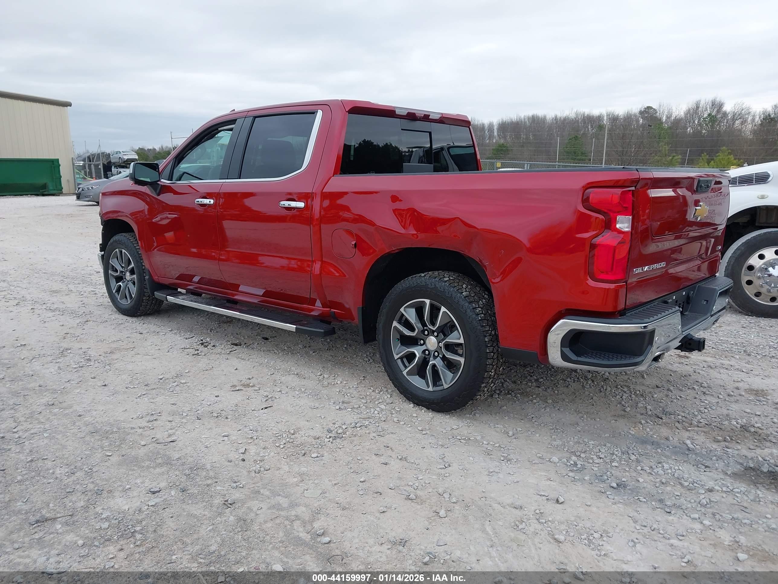 CHEVROLET SILVERADO image 3