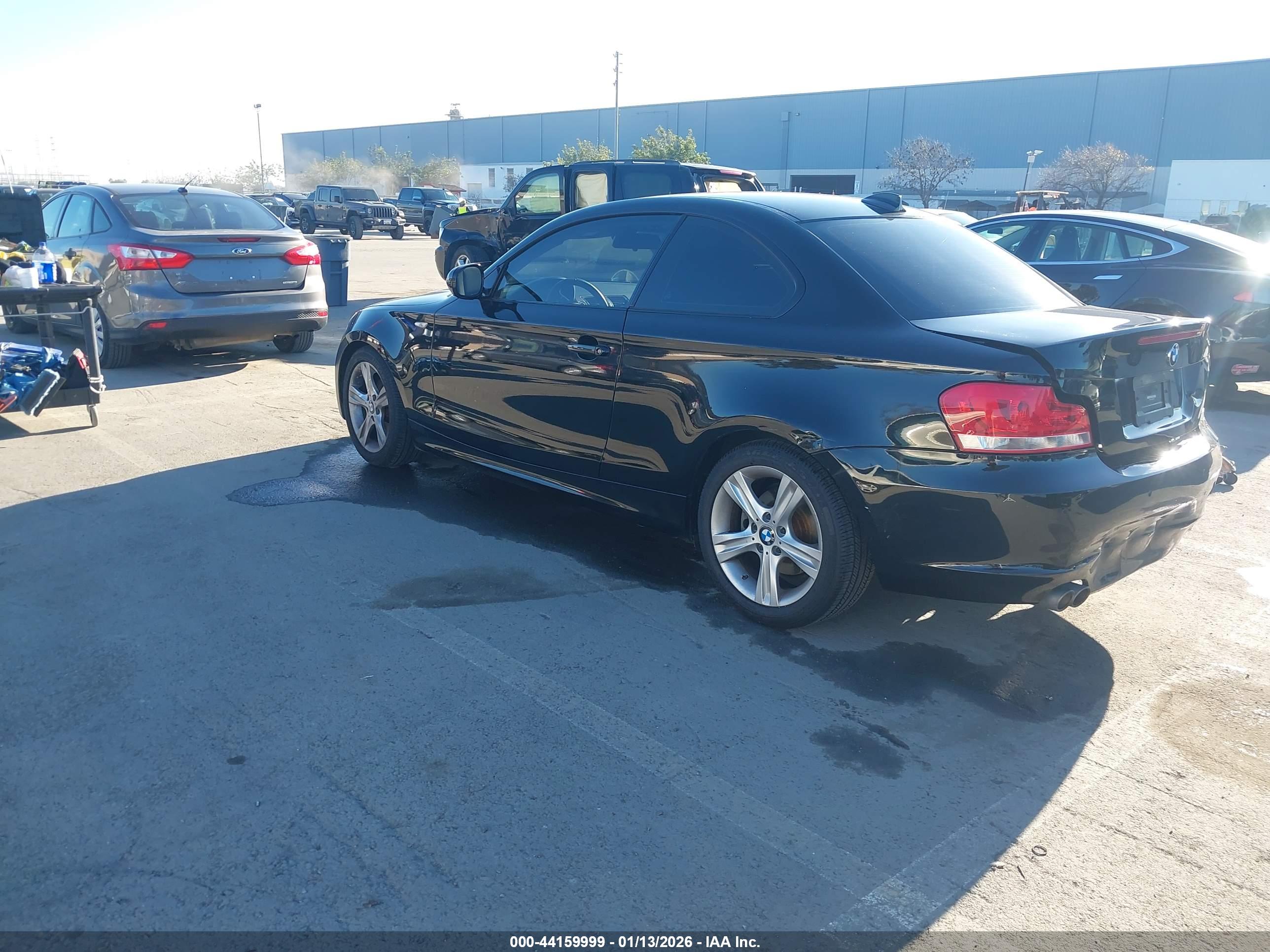 BMW 128I image 3