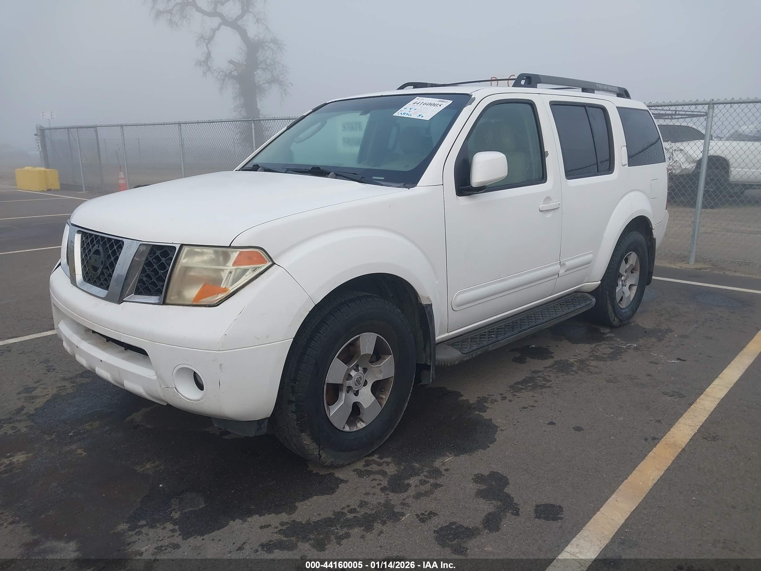 NISSAN PATHFINDER image 2