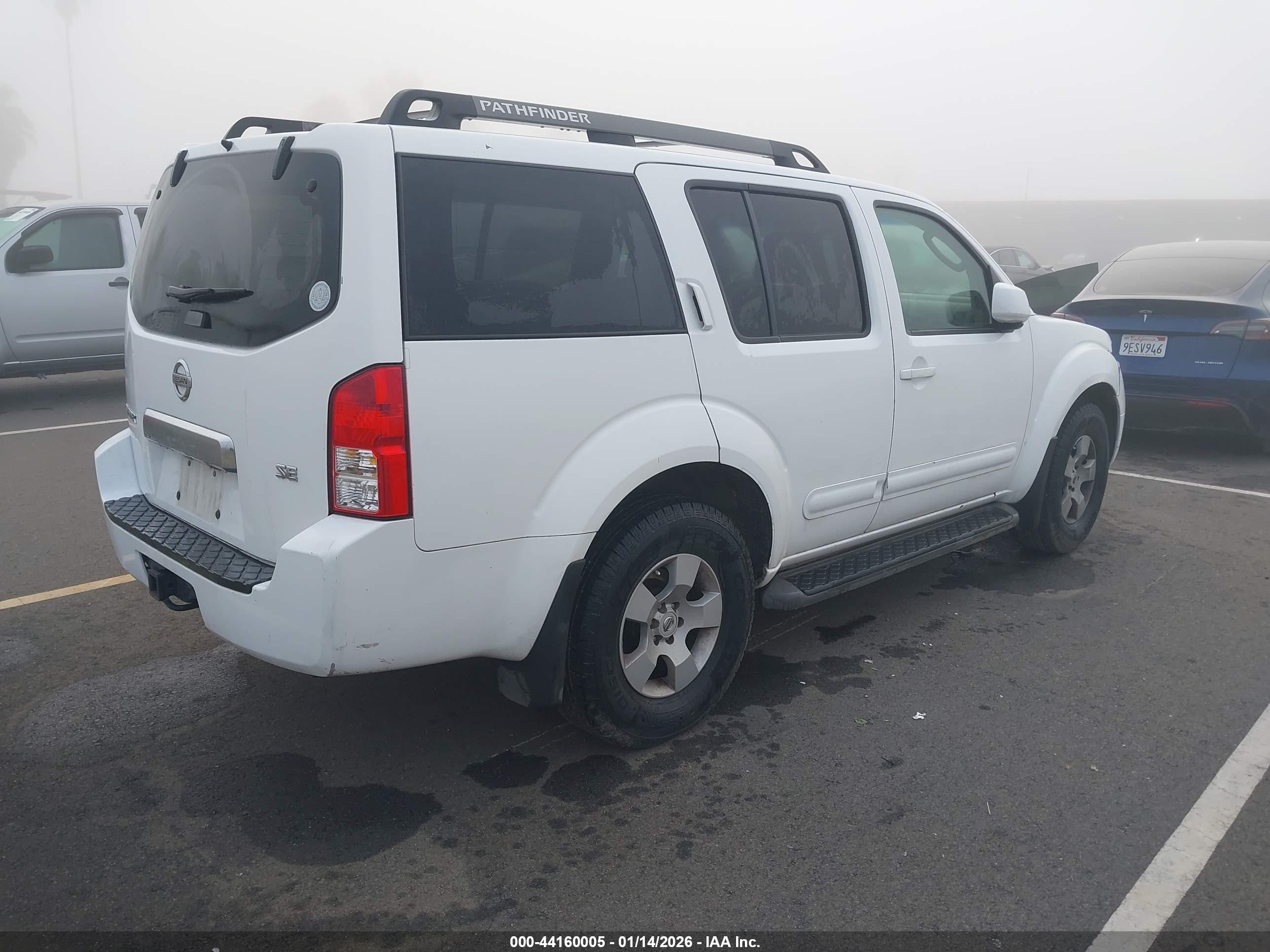 NISSAN PATHFINDER image 4