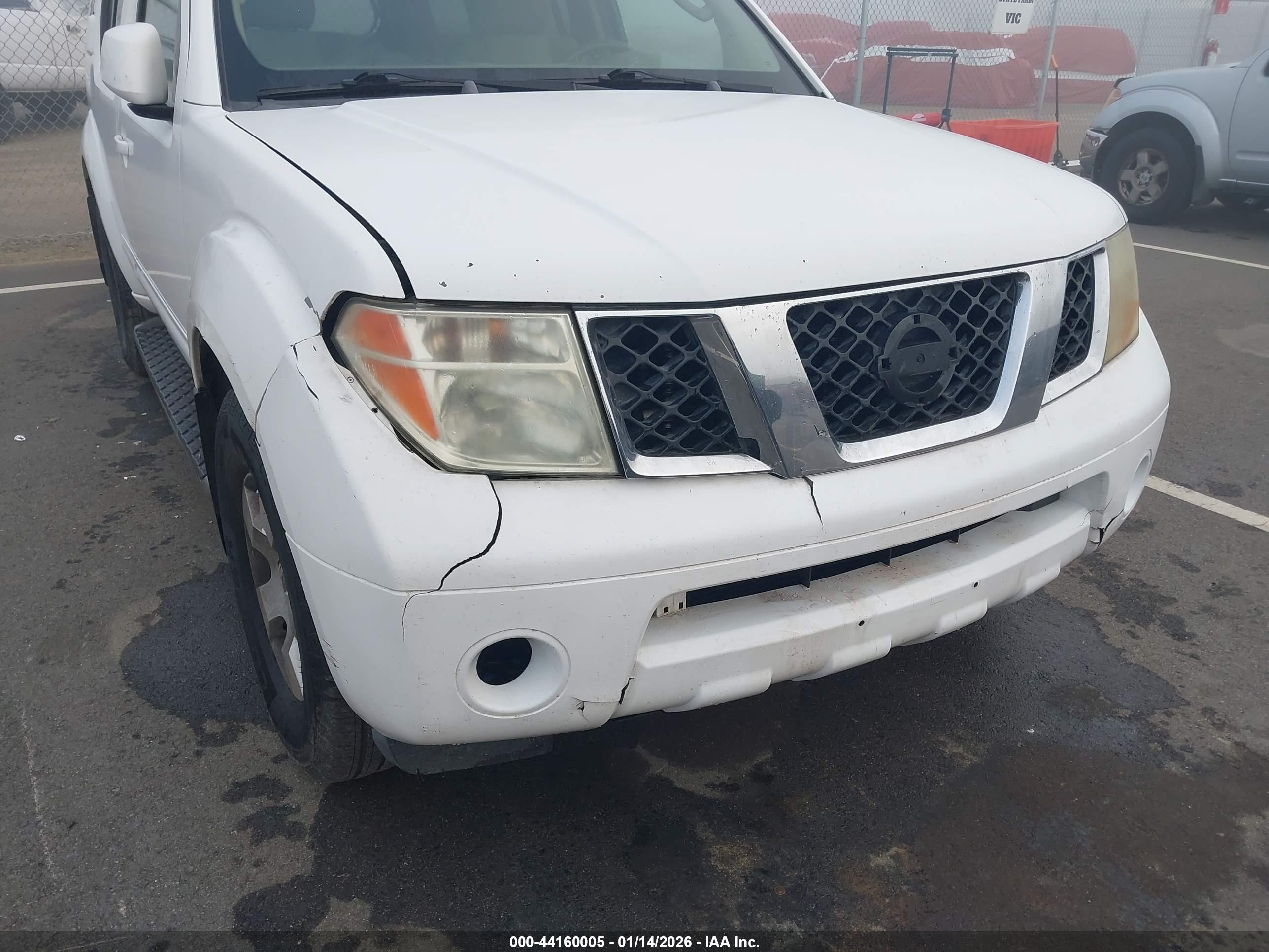 NISSAN PATHFINDER image 6