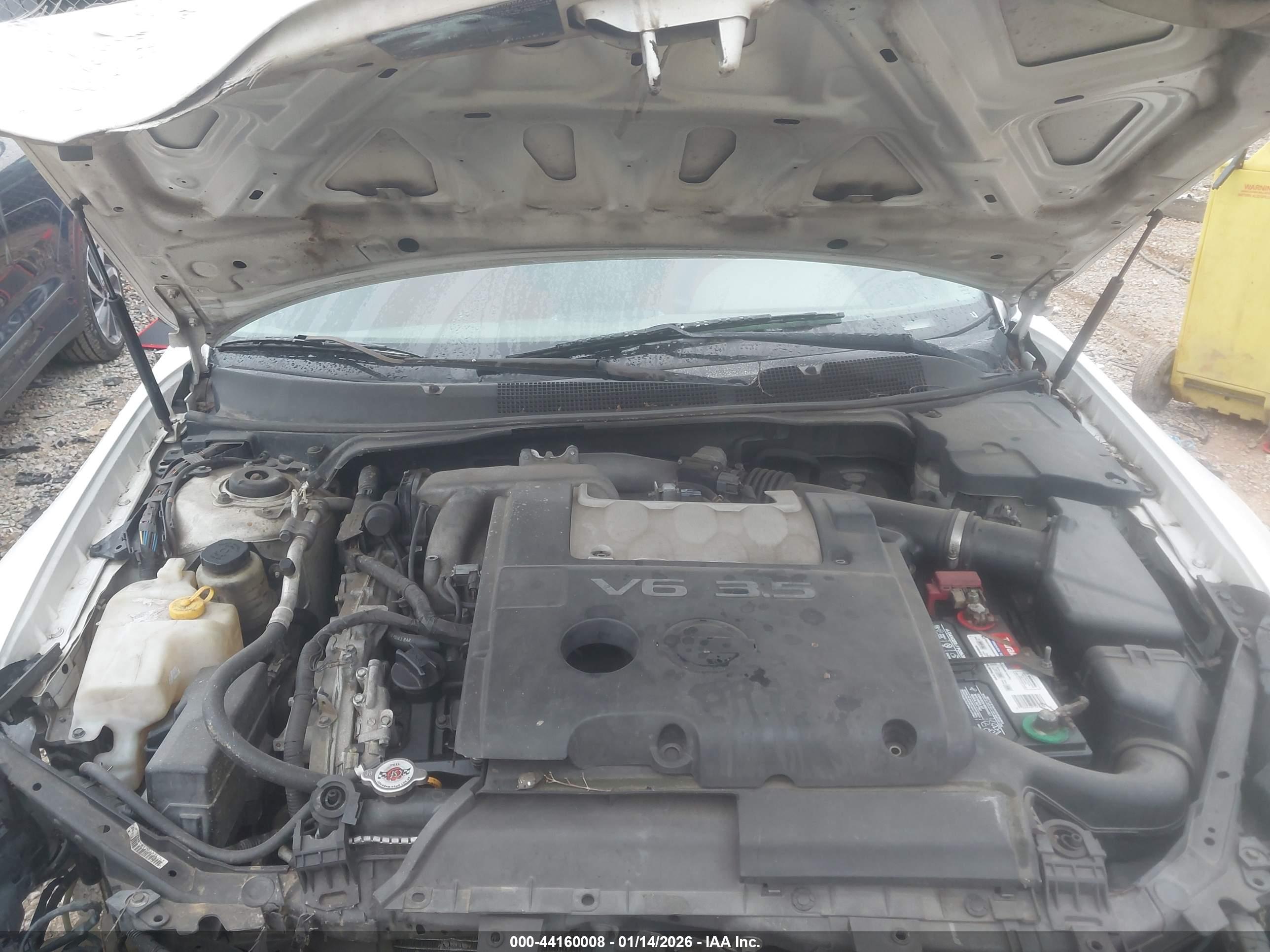 NISSAN MAXIMA image 10