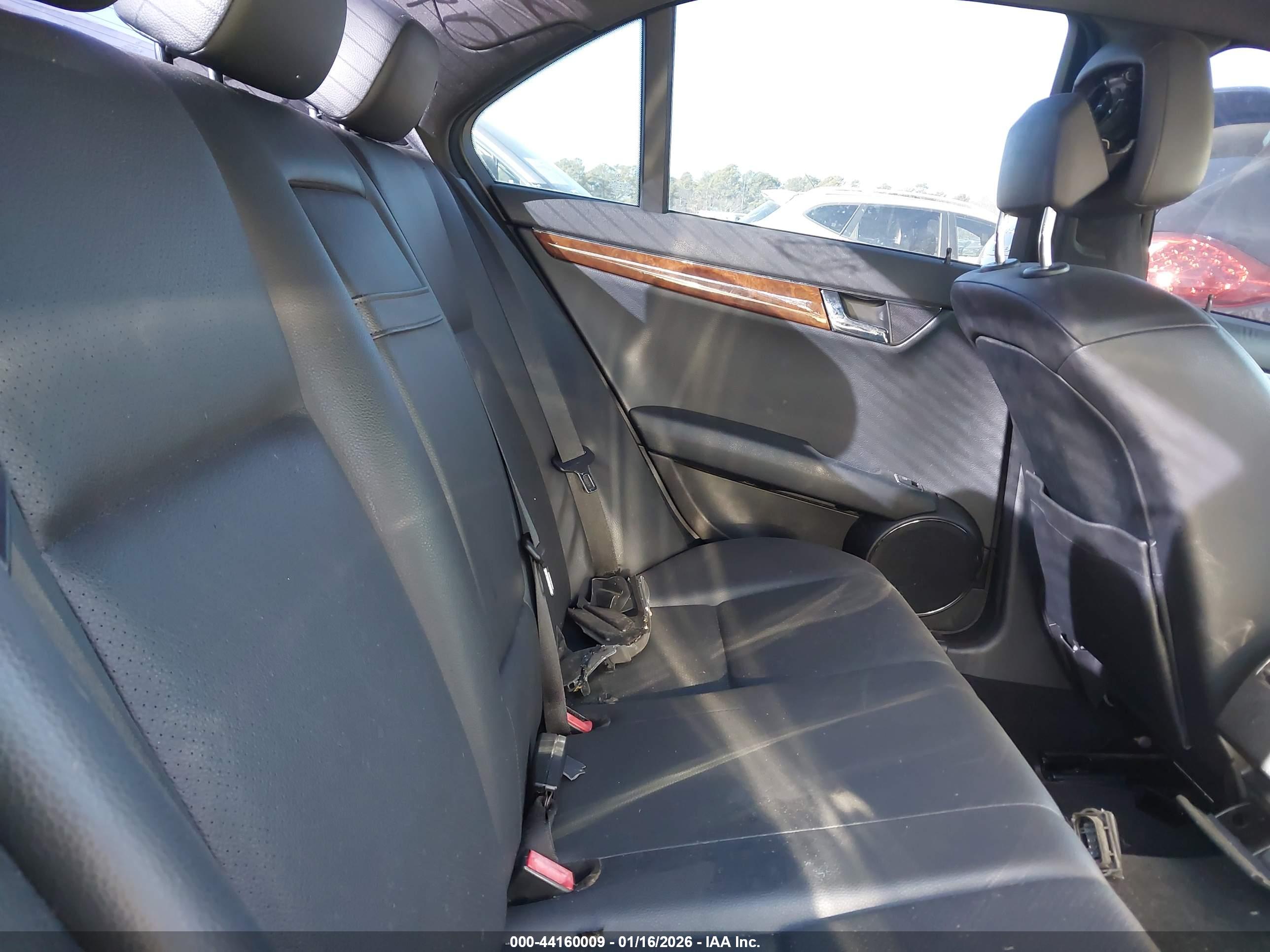 MERCEDES-BENZ C image 8