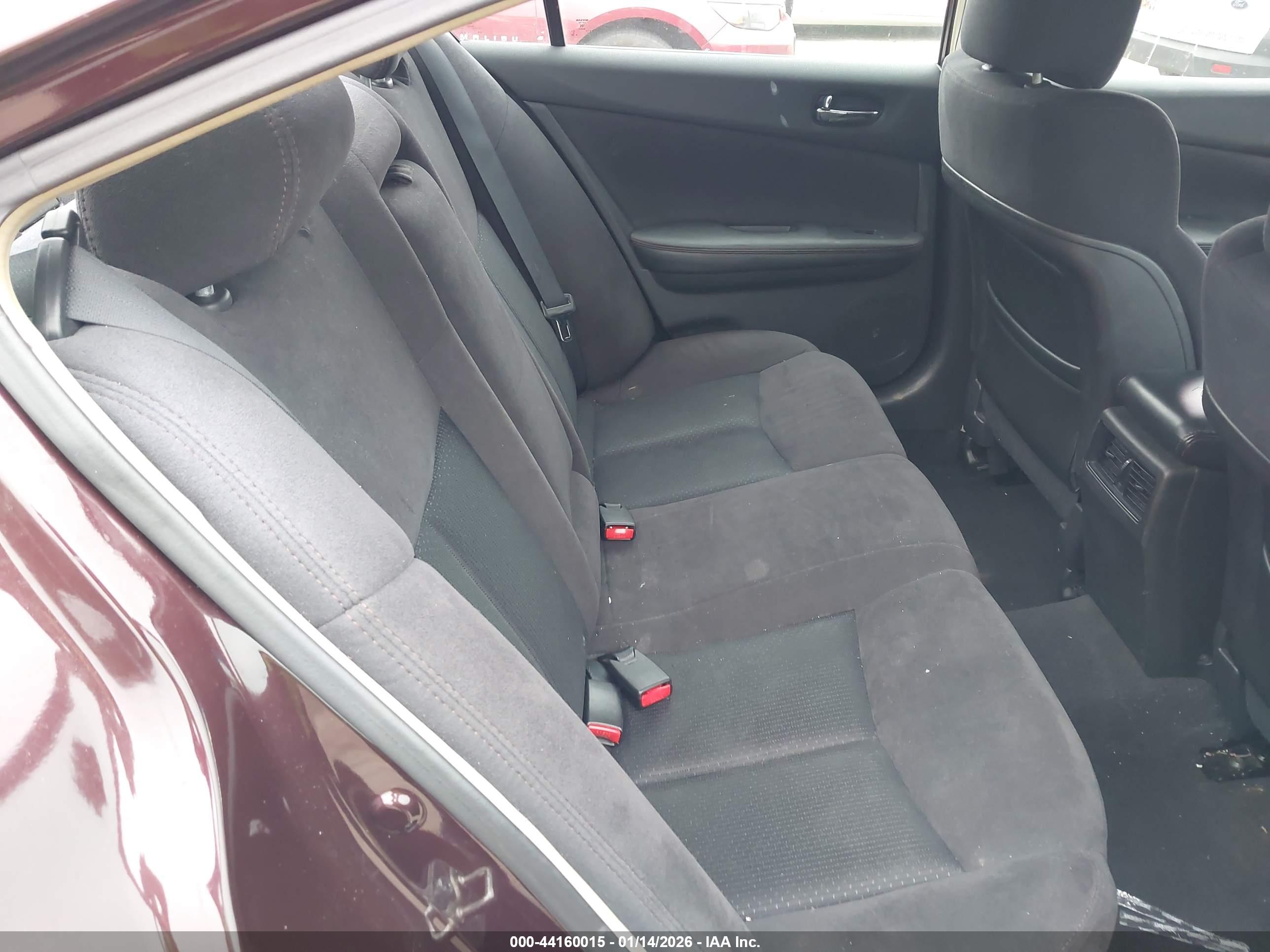 NISSAN MAXIMA image 8