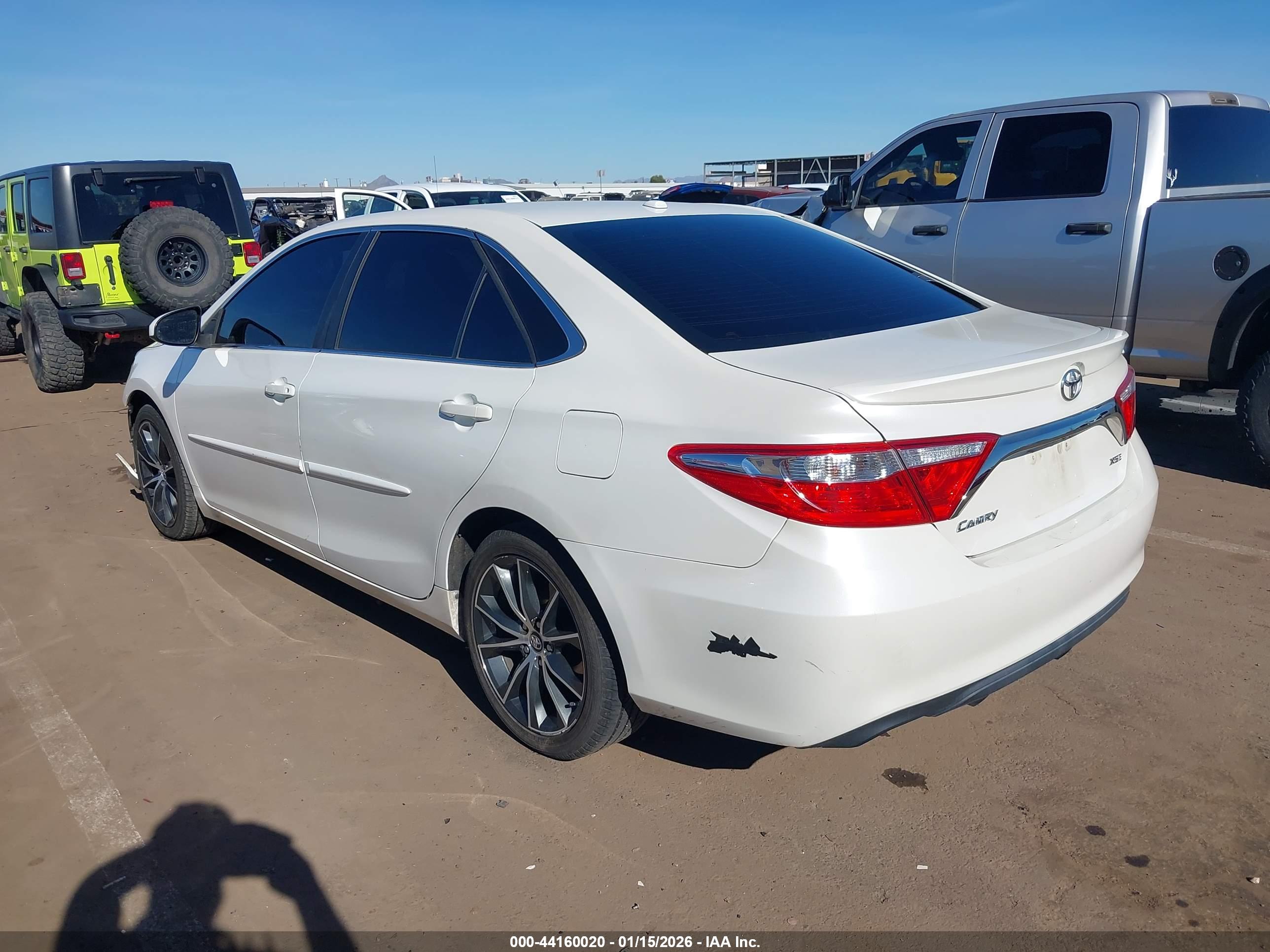 TOYOTA CAMRY image 3