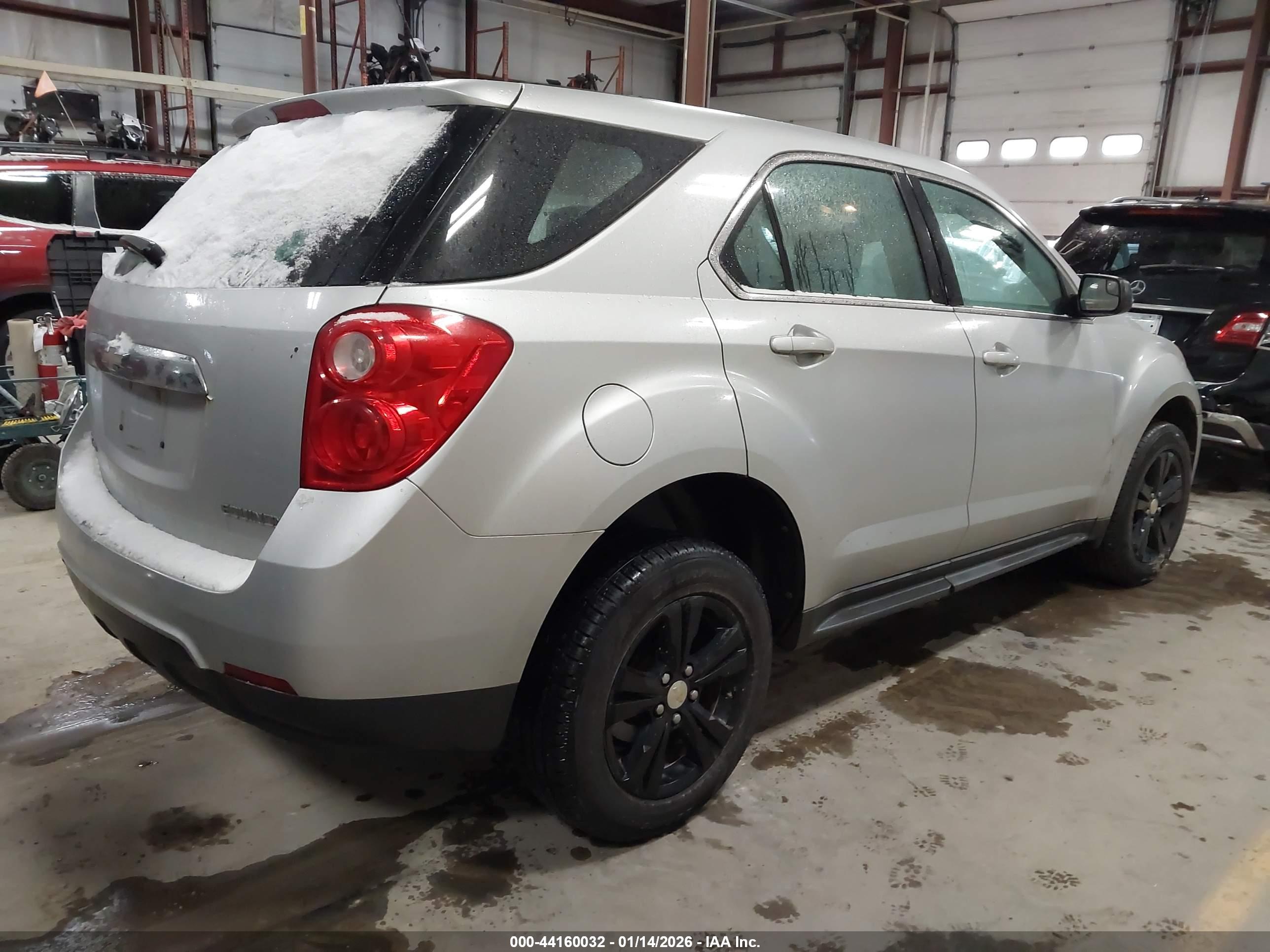 CHEVROLET EQUINOX image 4