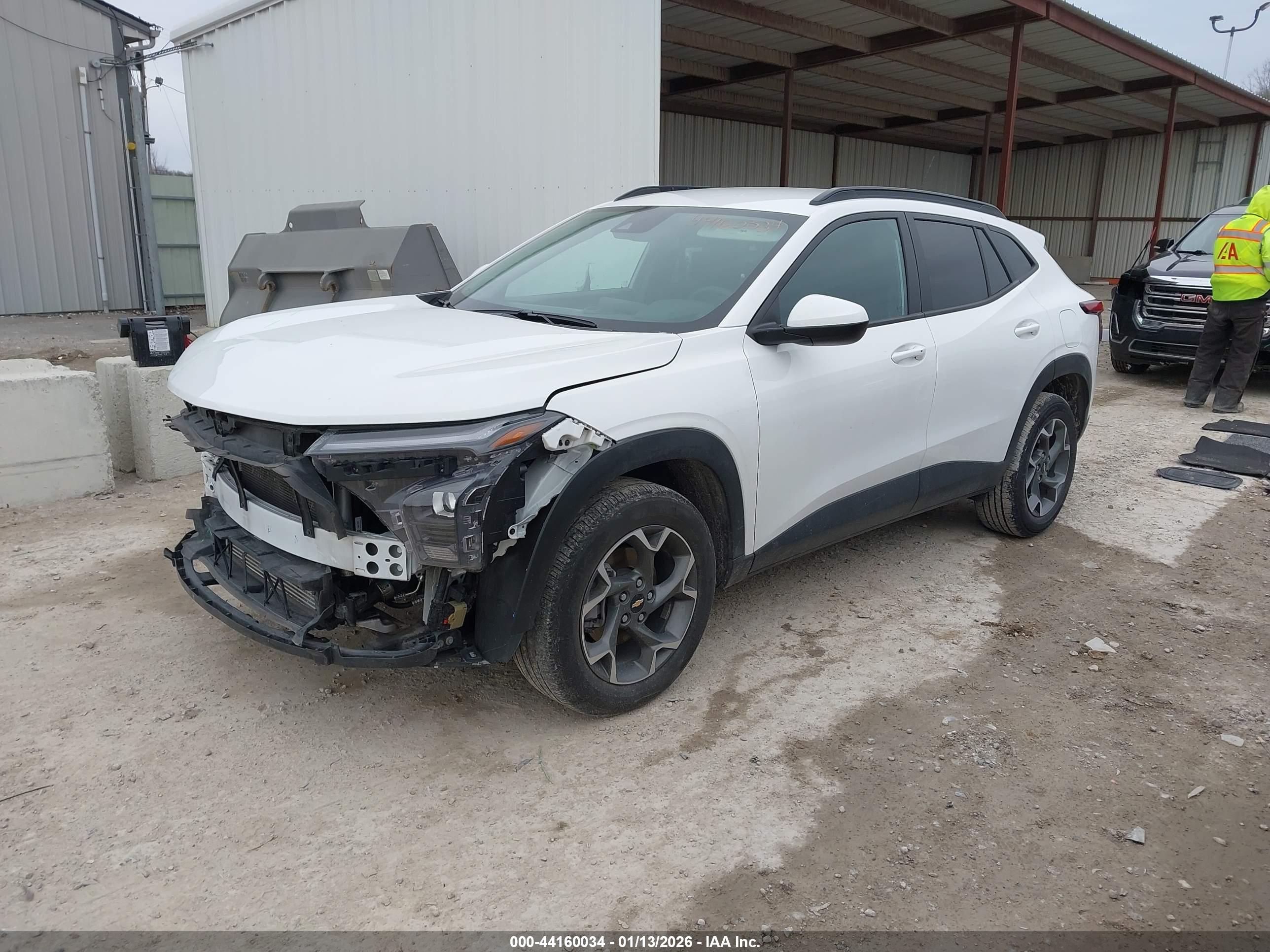 CHEVROLET TRAX image 2