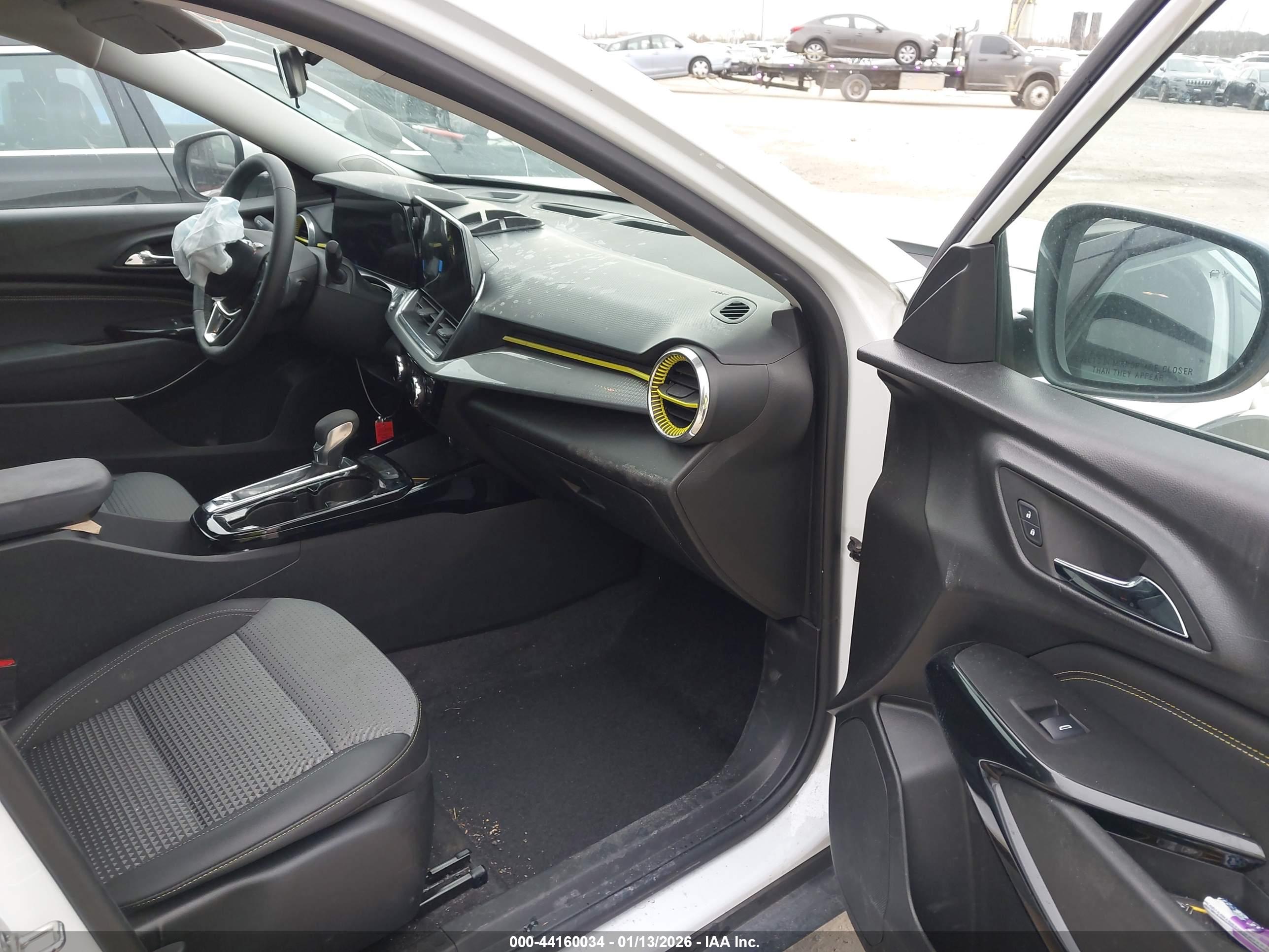 CHEVROLET TRAX image 5