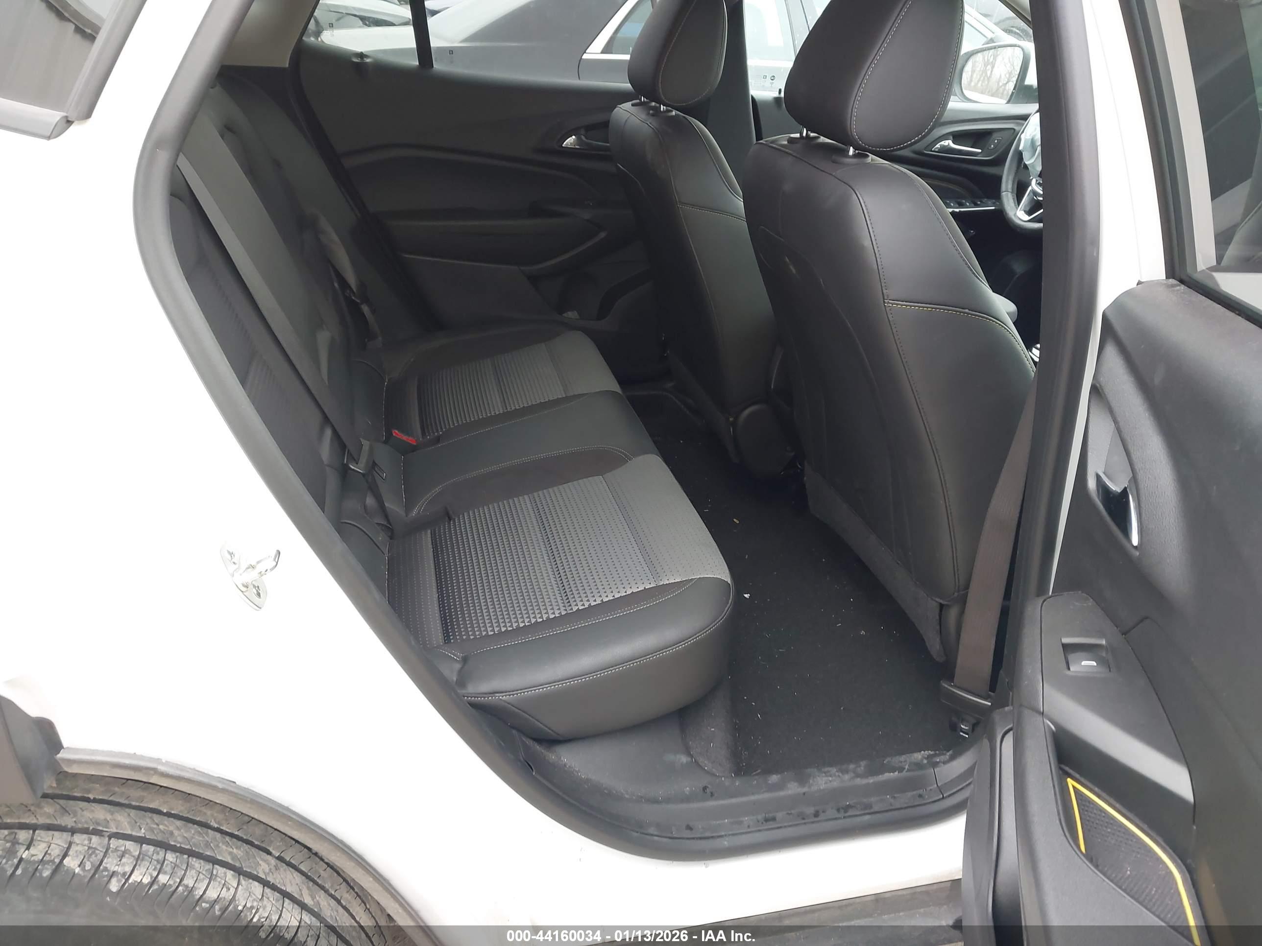 CHEVROLET TRAX image 8