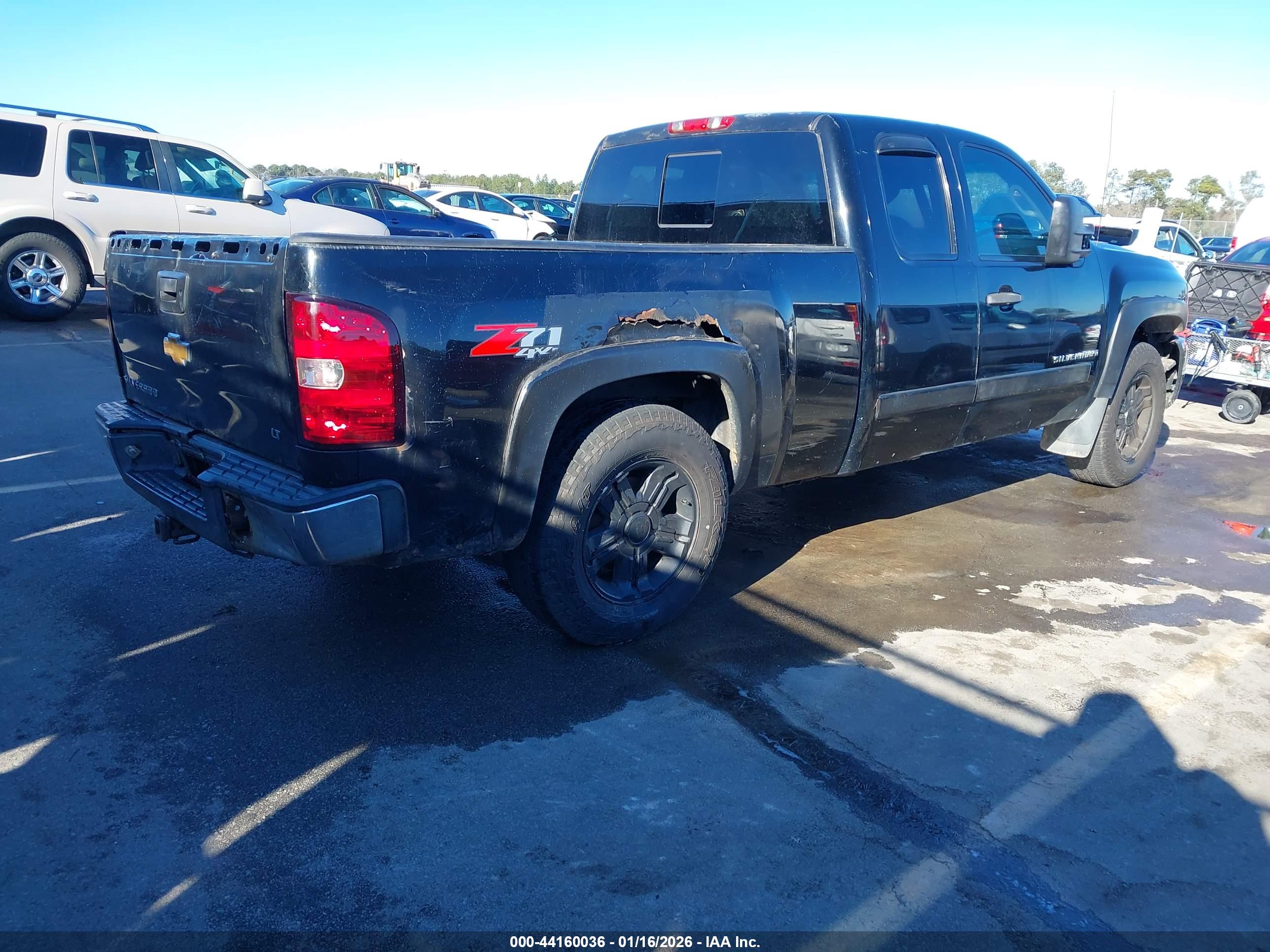 CHEVROLET SILVERADO image 4