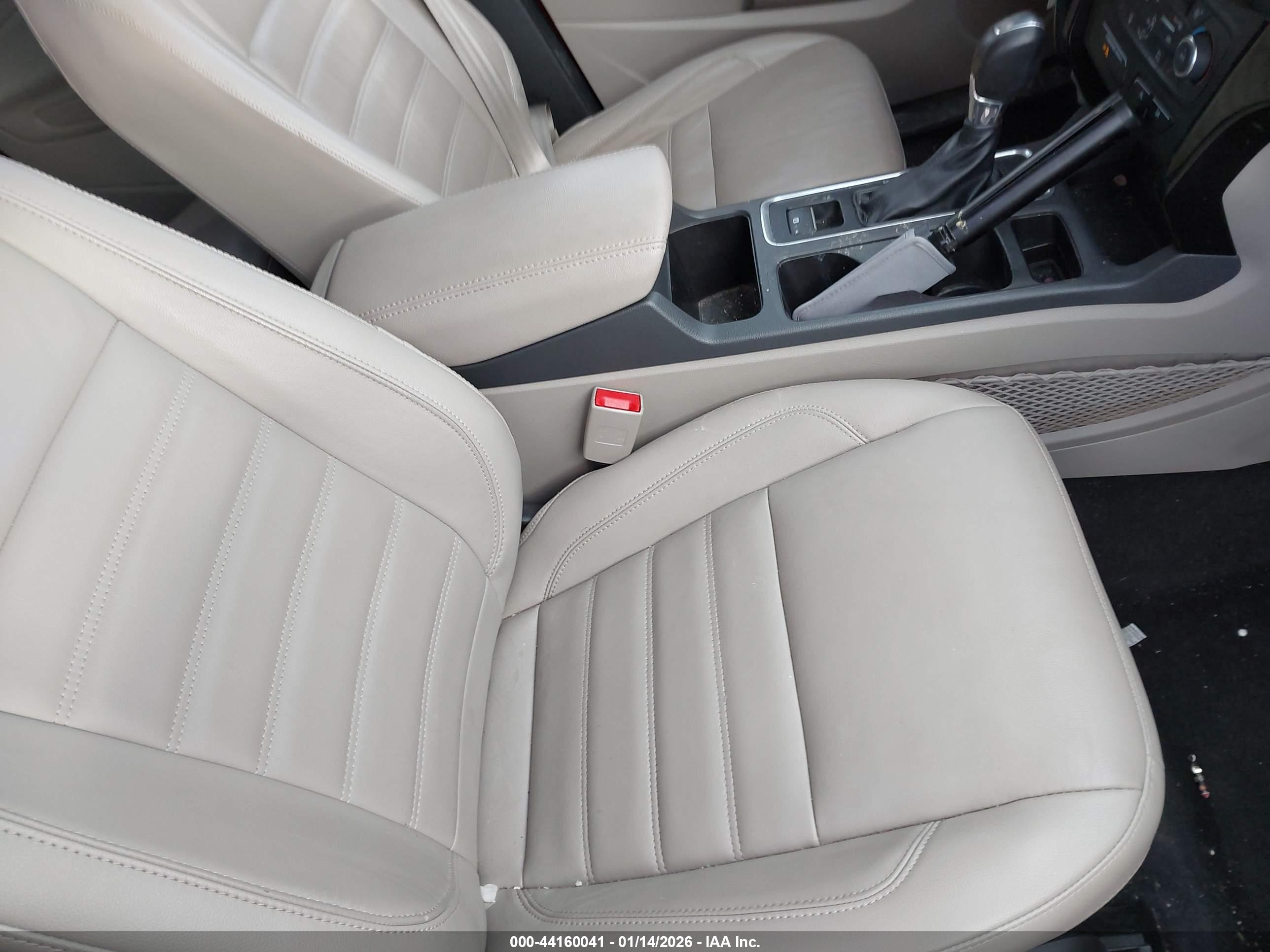 FORD ESCAPE image 5