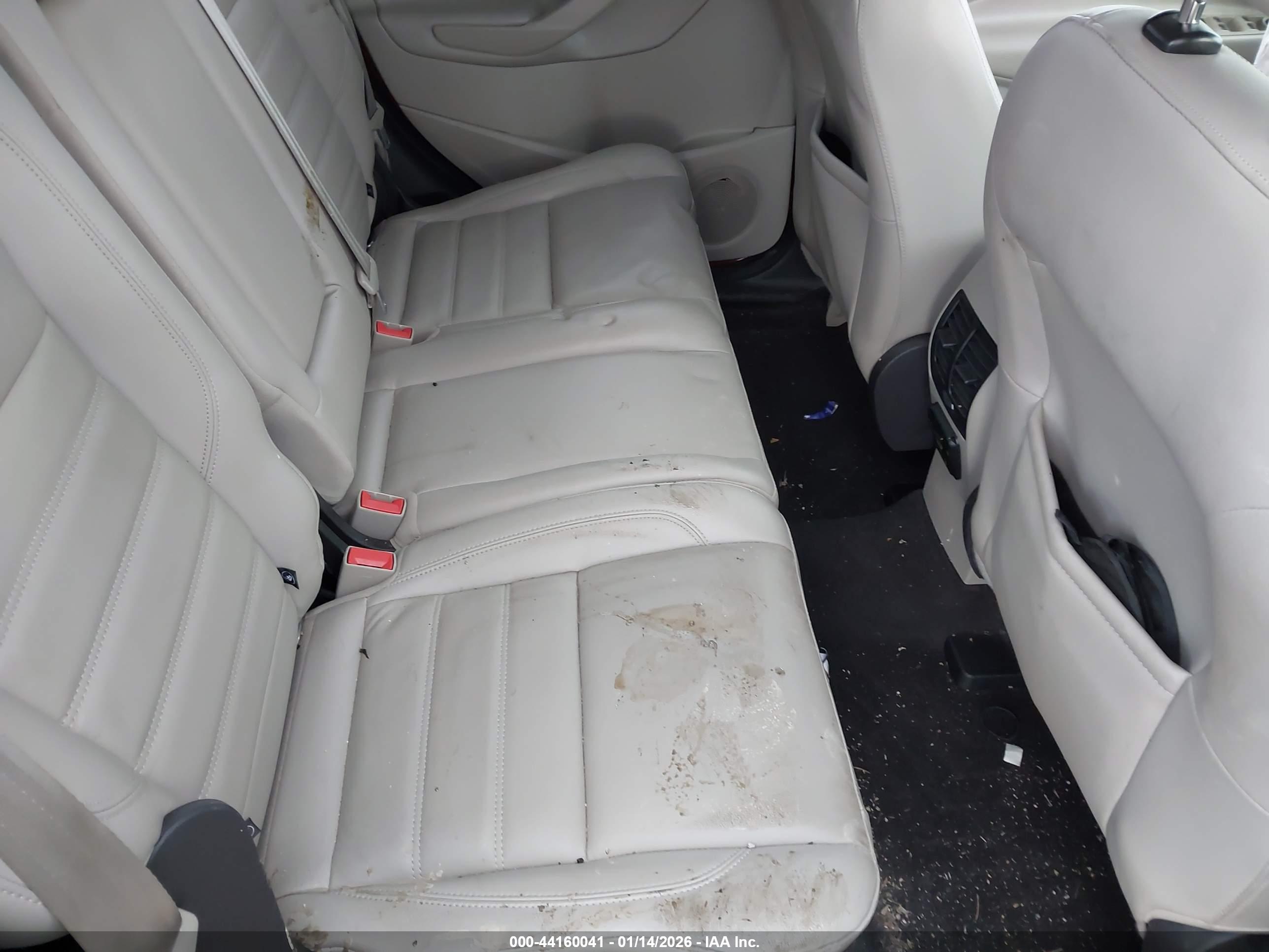 FORD ESCAPE image 8