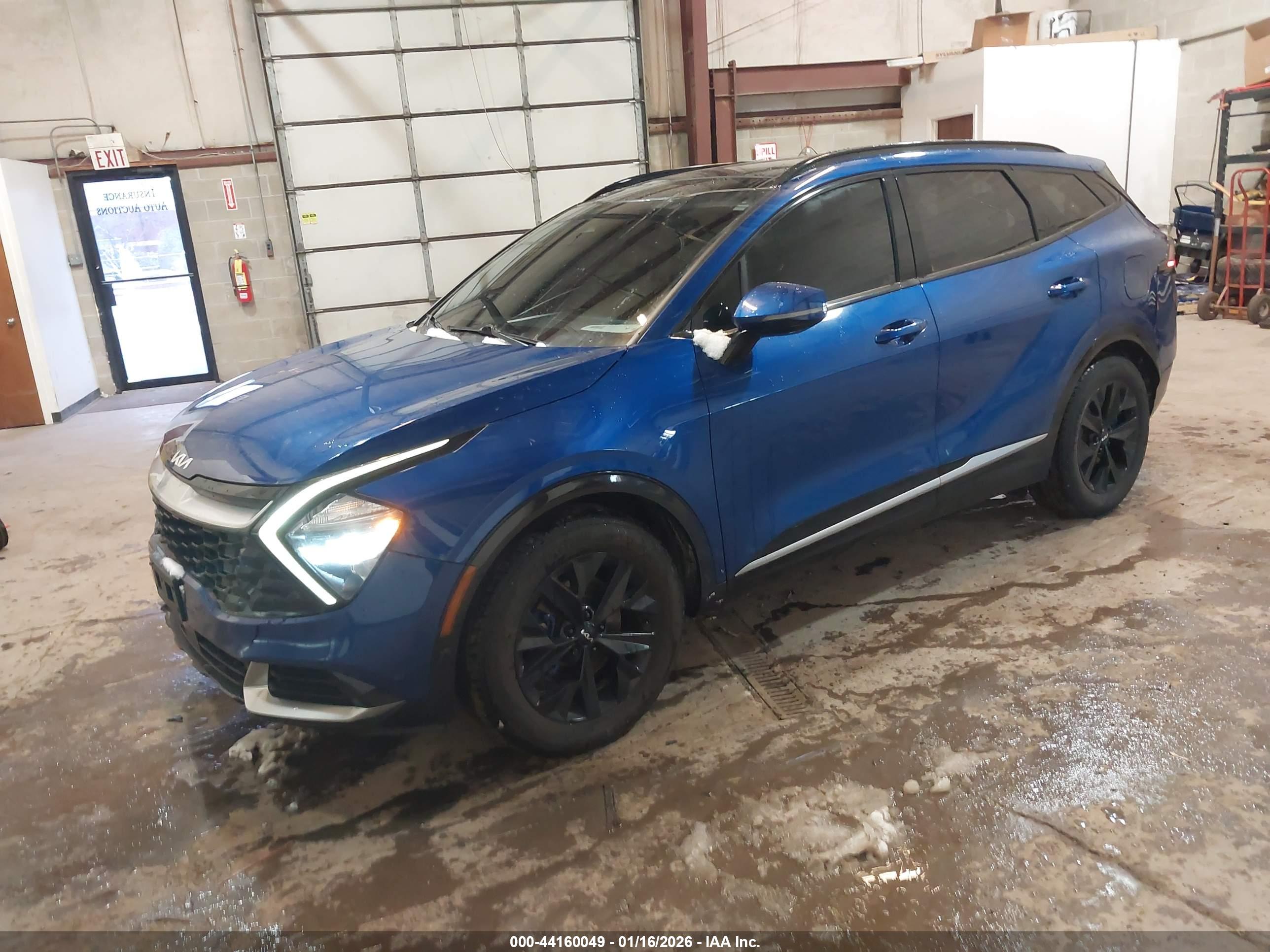 KIA SPORTAGE image 2