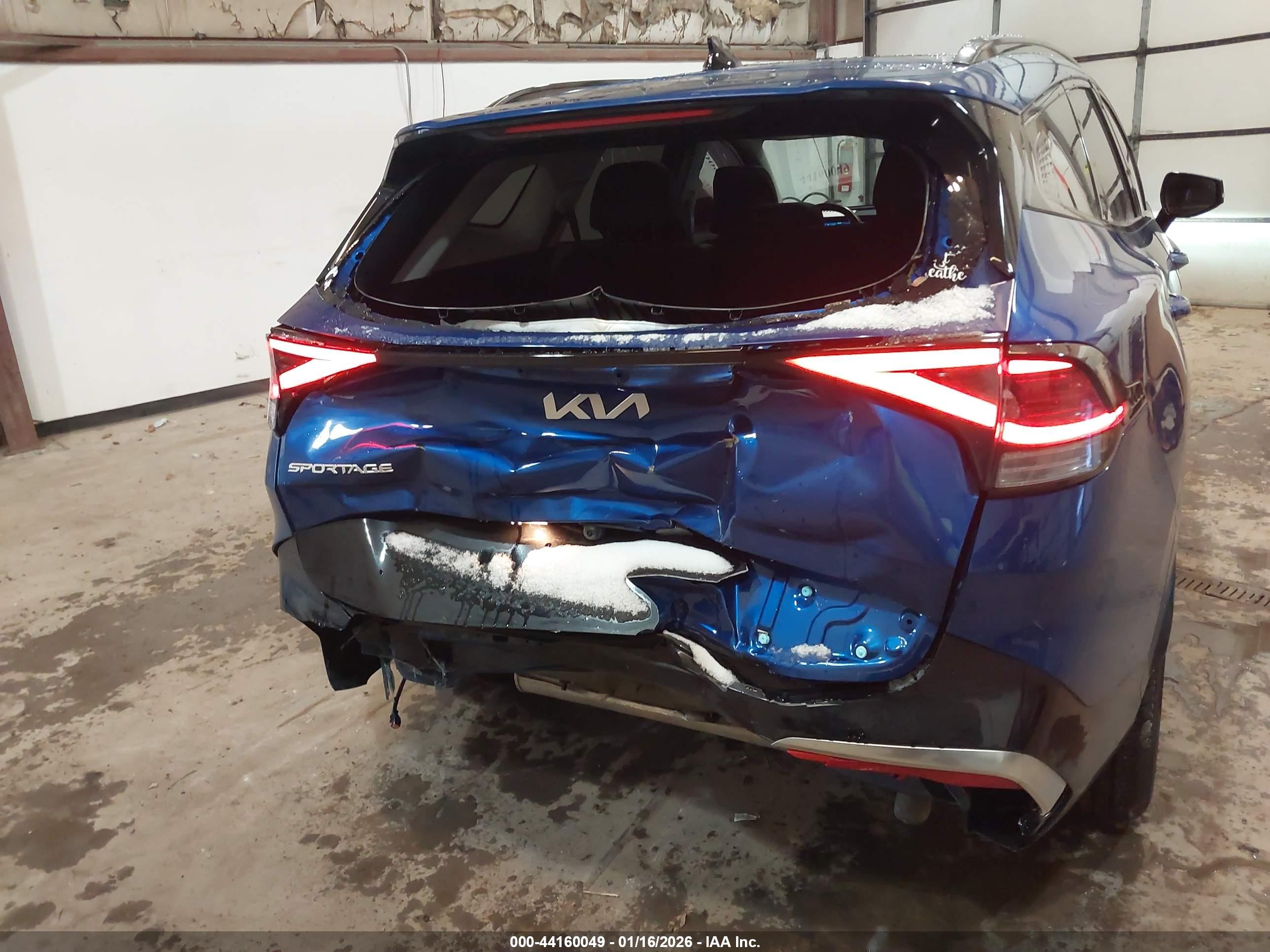 KIA SPORTAGE image 6