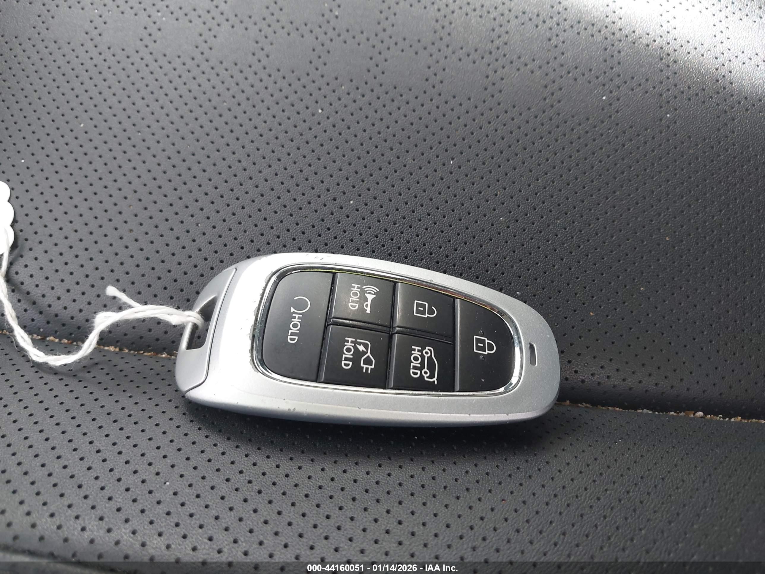 HYUNDAI IONIQ image 11